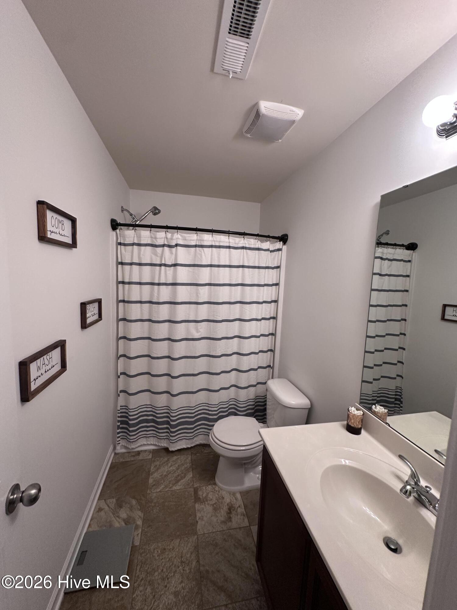 100563470 | Photo 17