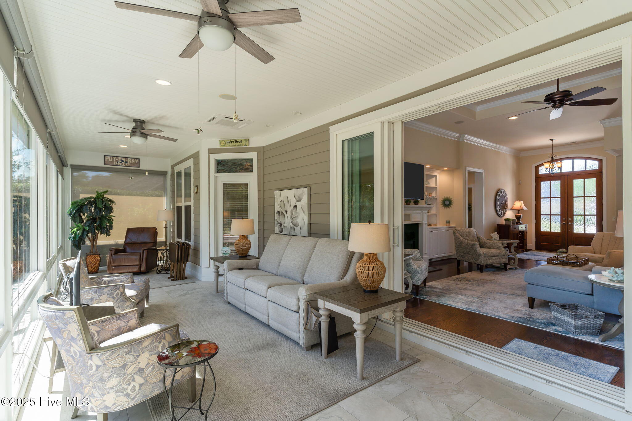 100552271 | Photo 33