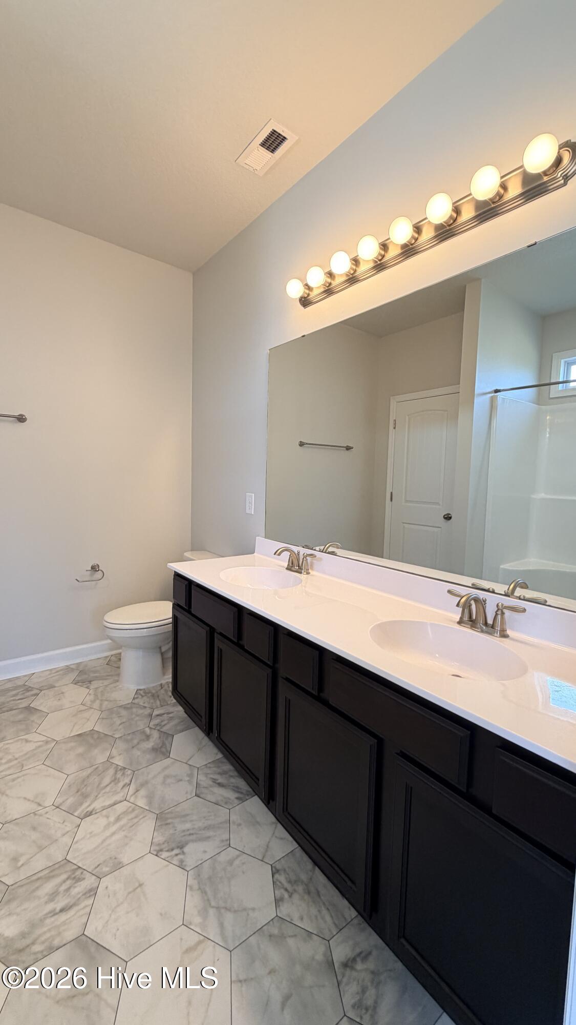 100553003 | Photo 21