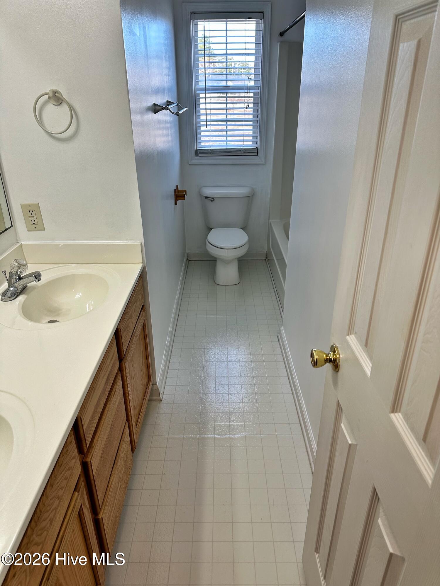 100551305 | Photo 36