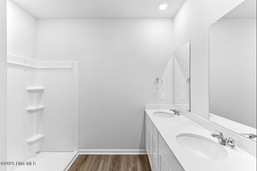 100528335 | Photo 10