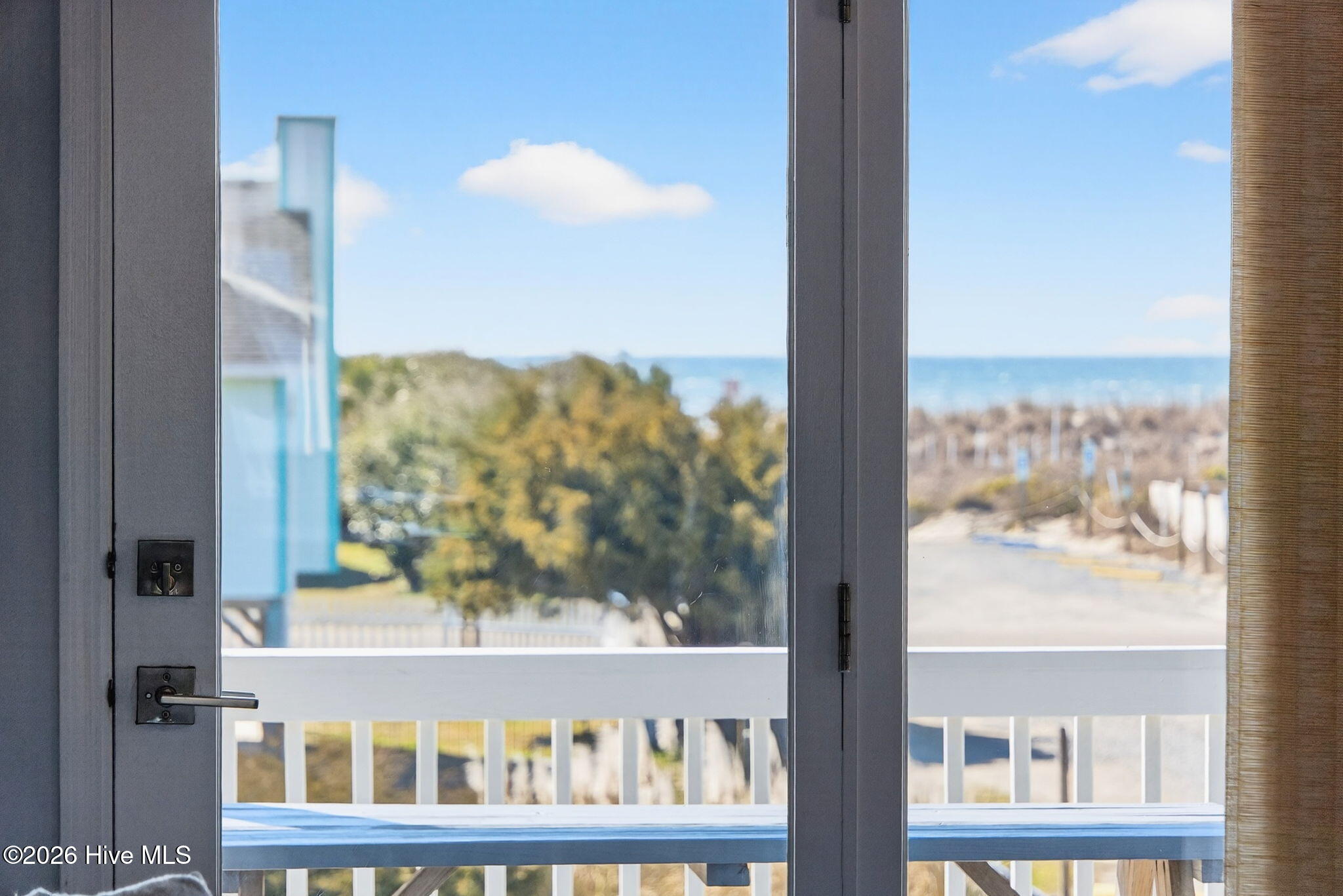 100556711 | Photo 43