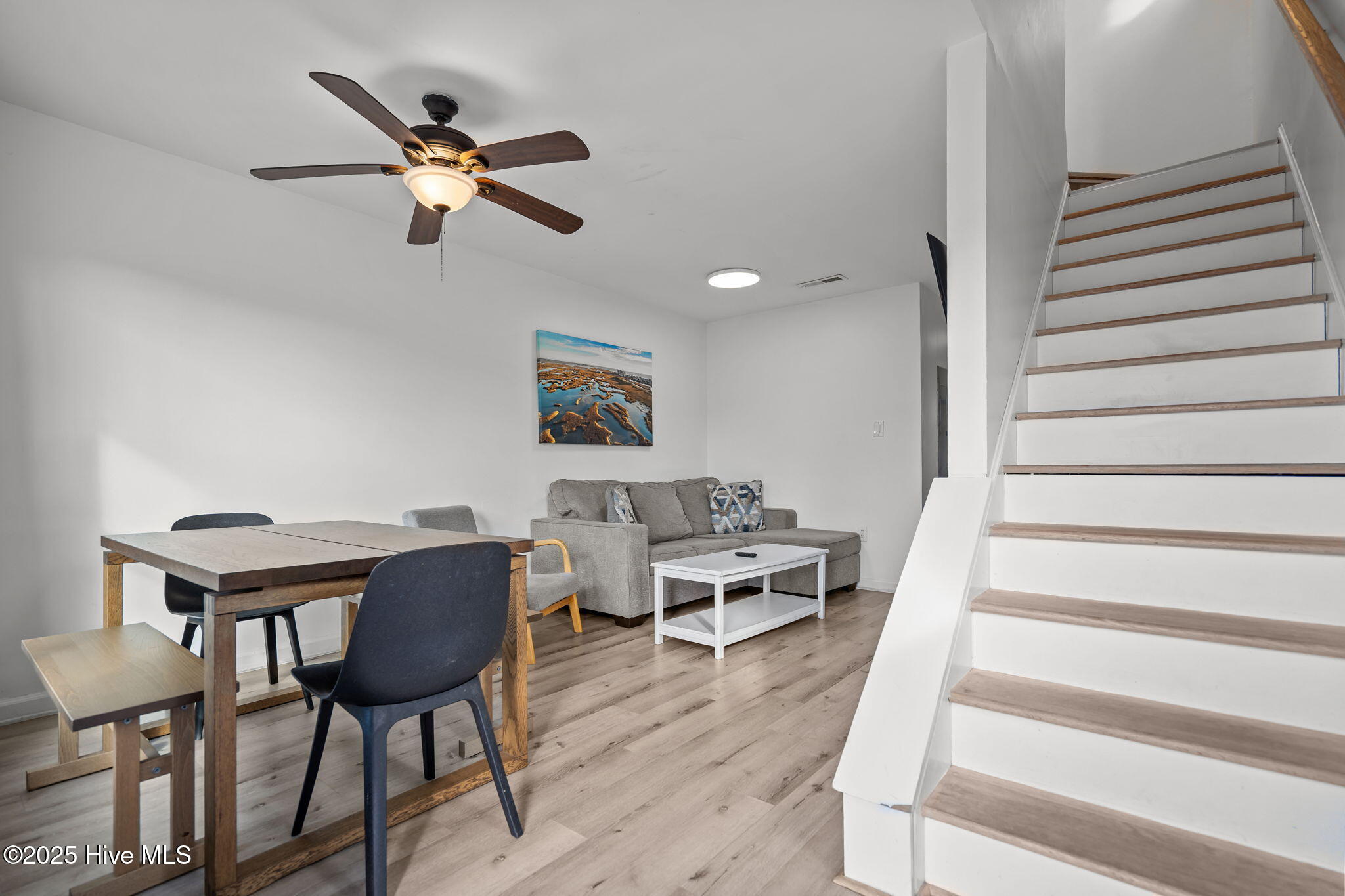 100544620 | Photo 31