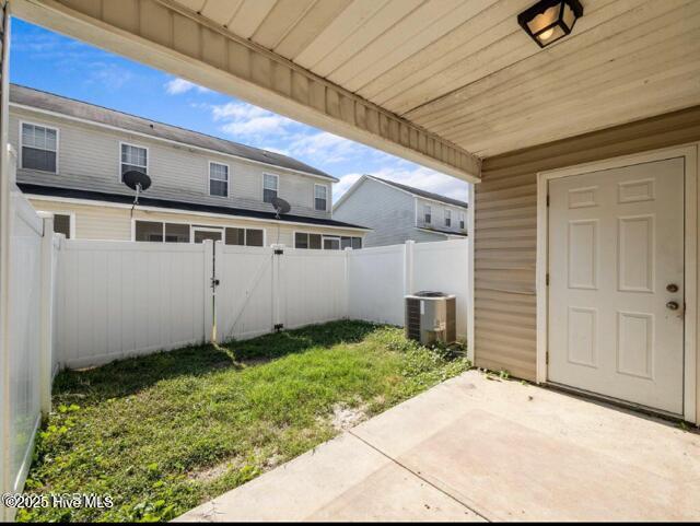 100546630 | Photo 35