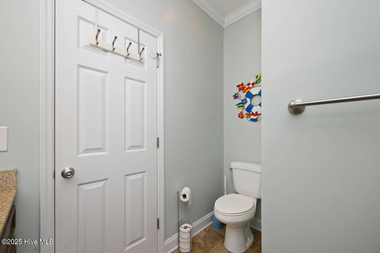 100541389 | Photo 31