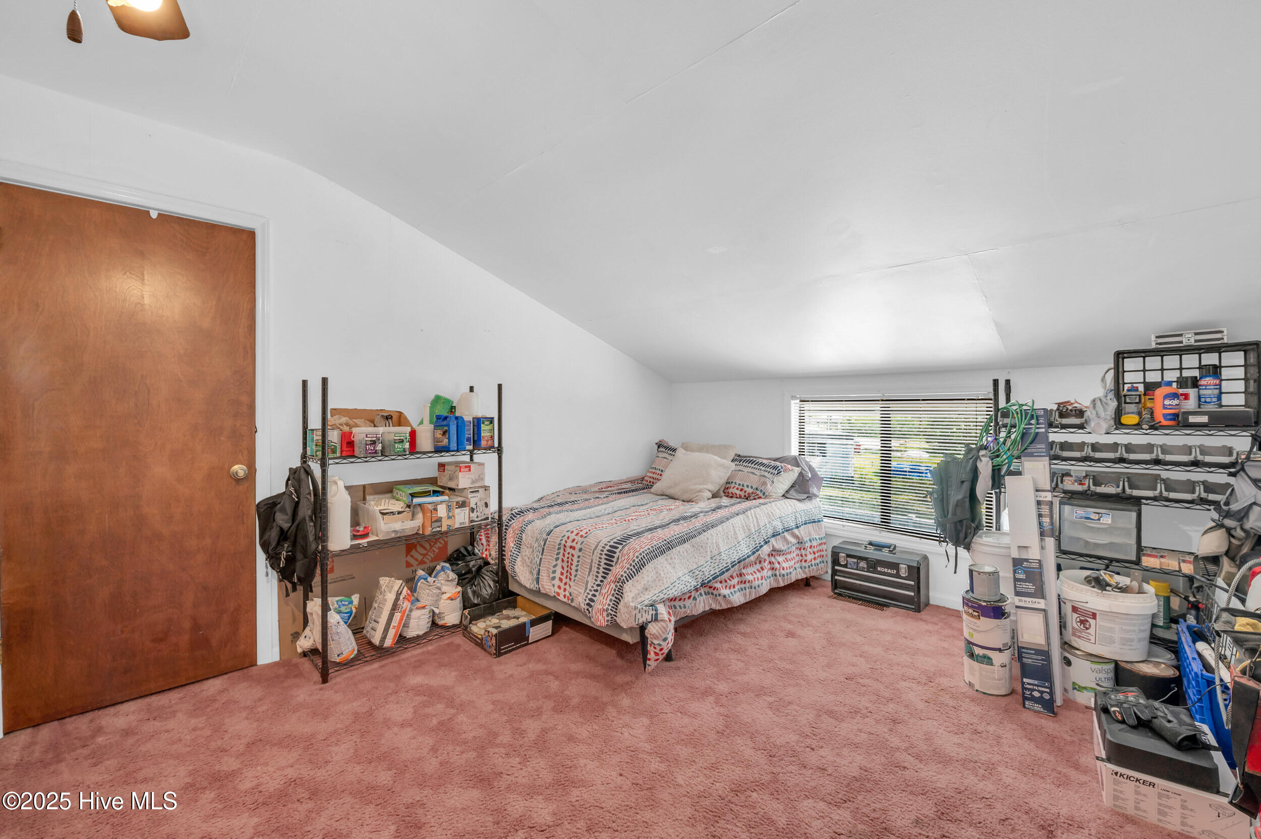 100532115 | Photo 89