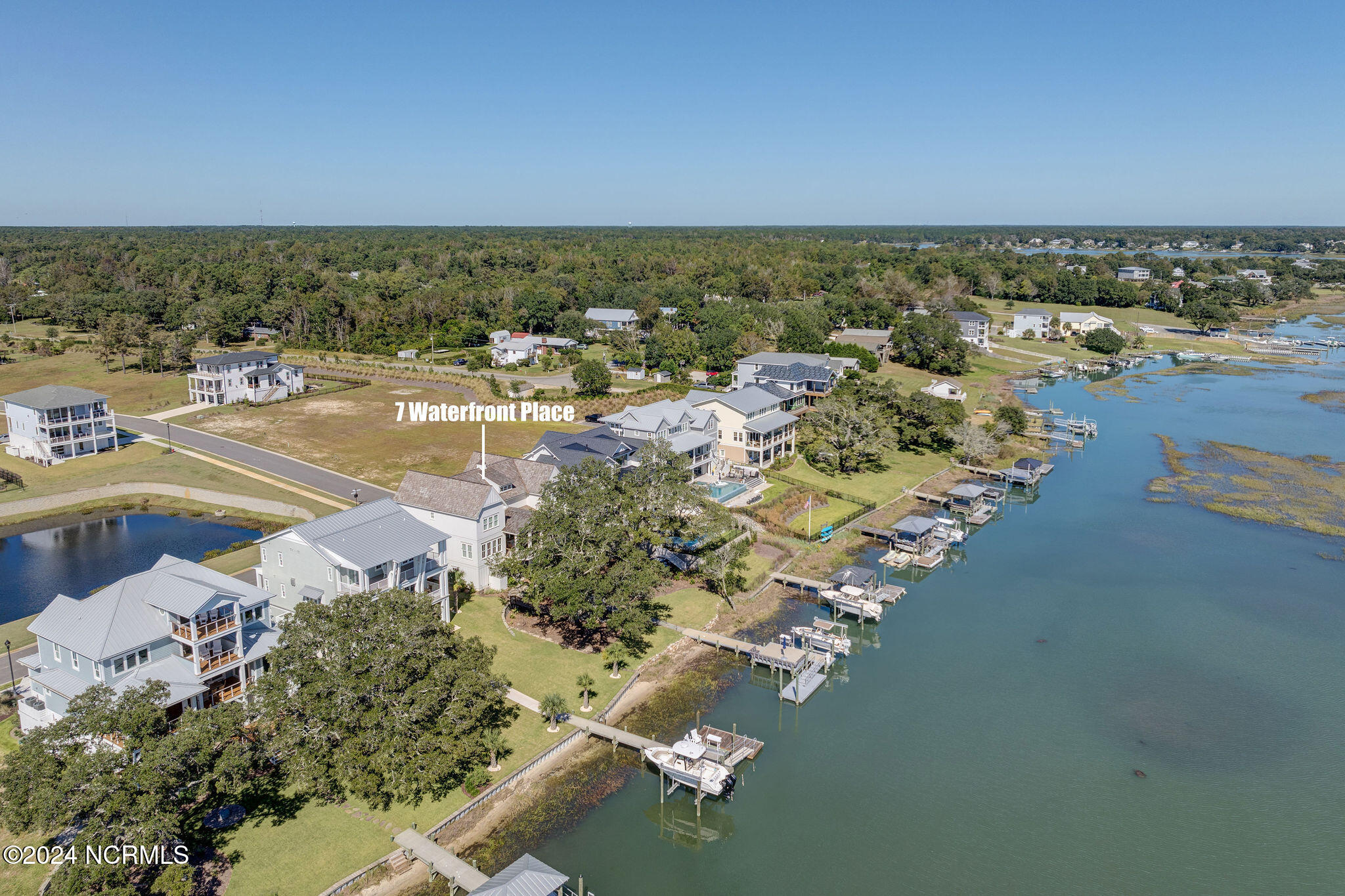 100547028 | Photo 62