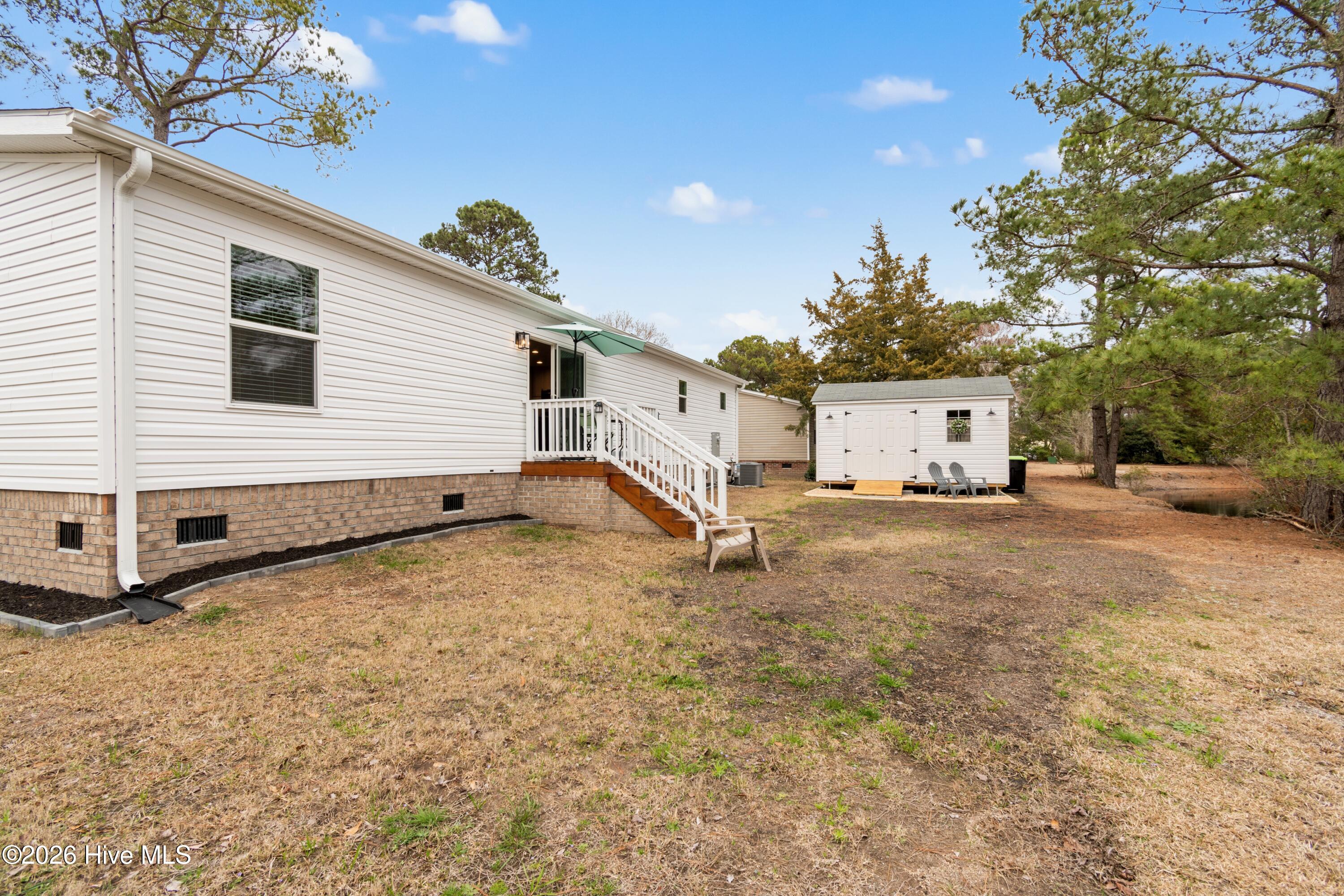 100558122 | Photo 30