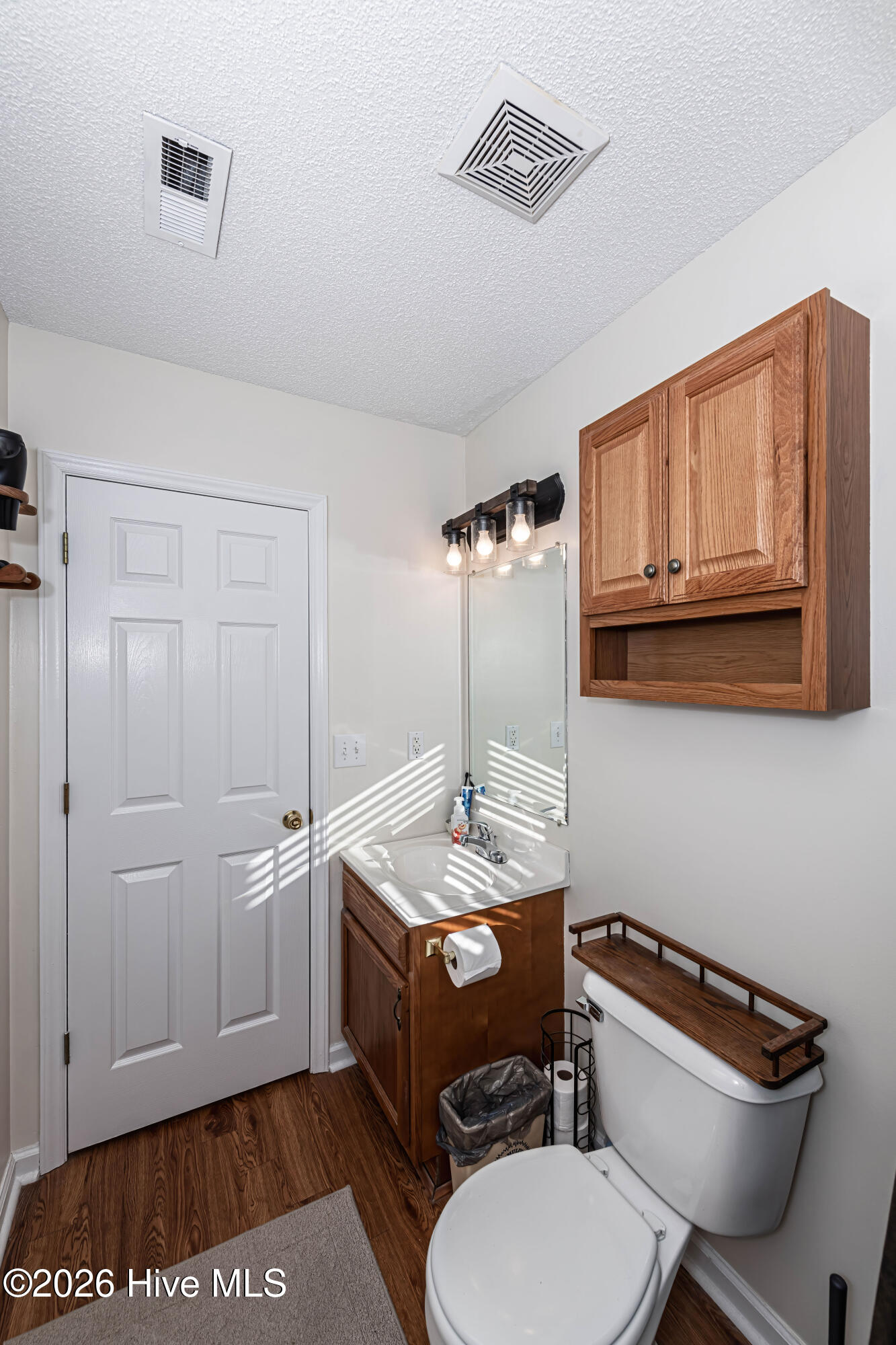 100550368 | Photo 42