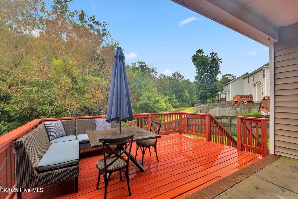 100532060 | Photo 27