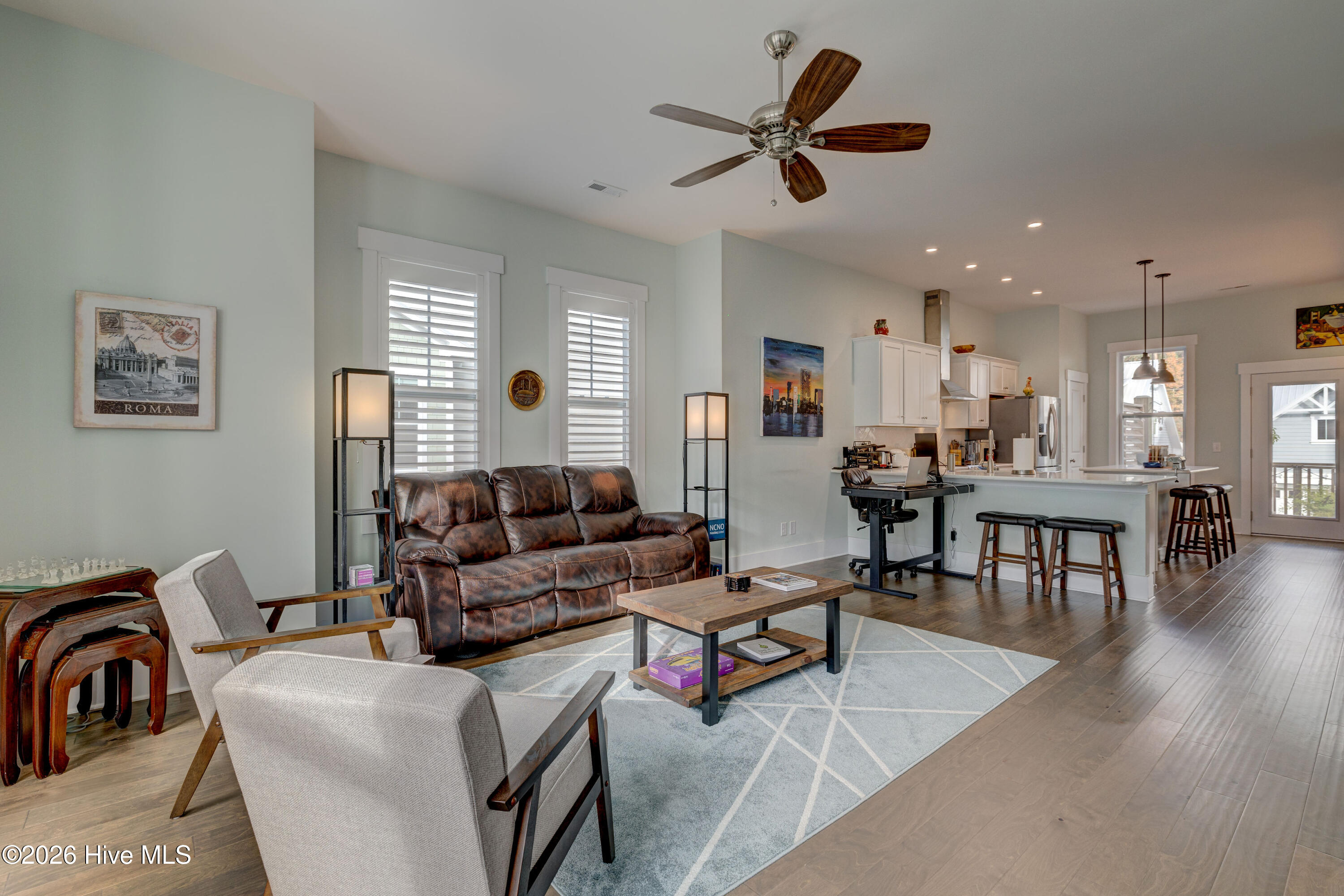 100561022 | Photo 12