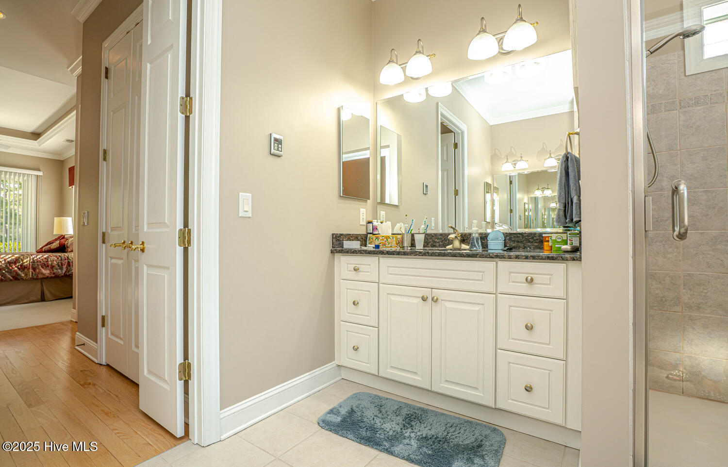 100547703 | Photo 28