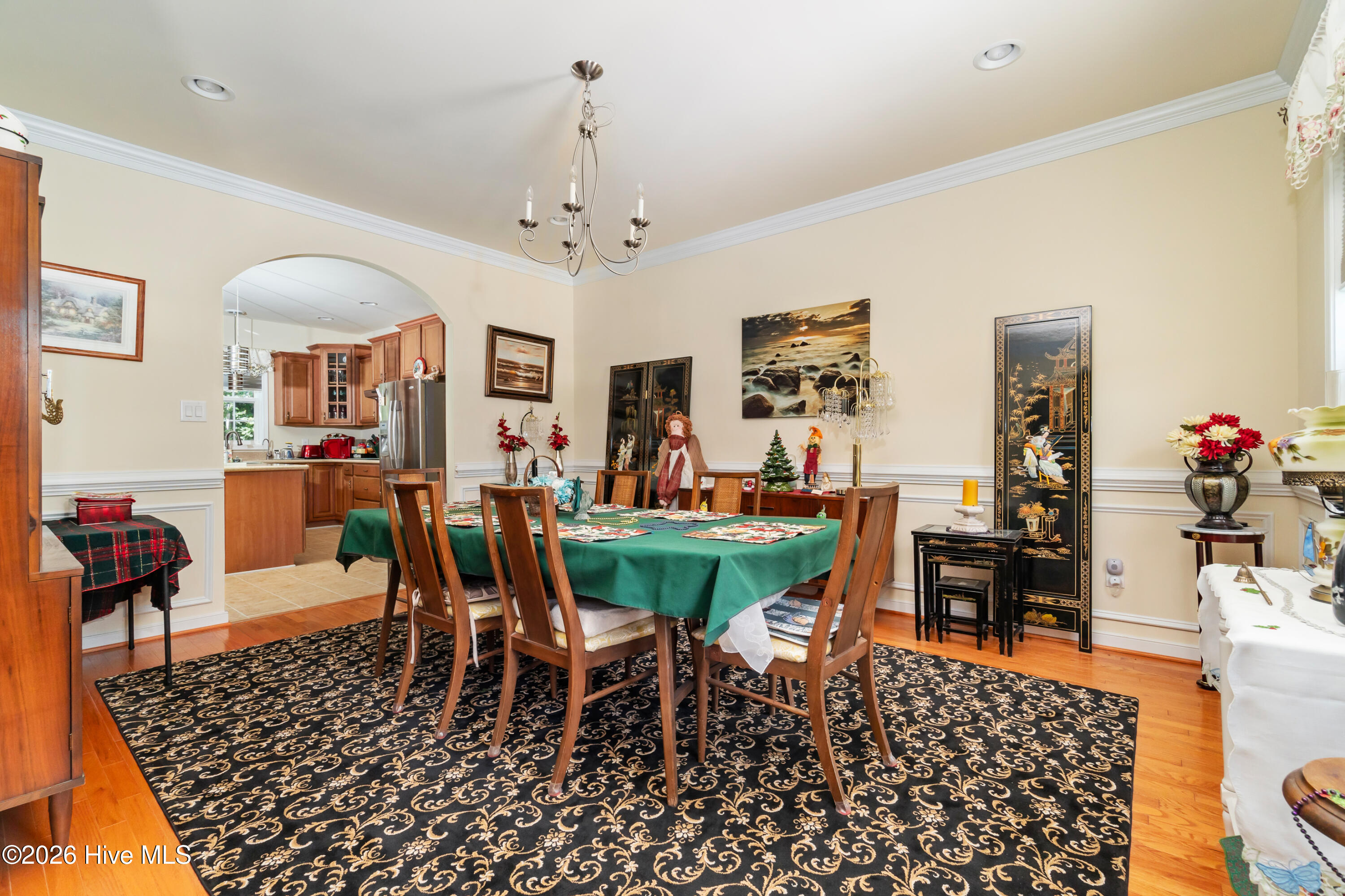 FORMAL DINING