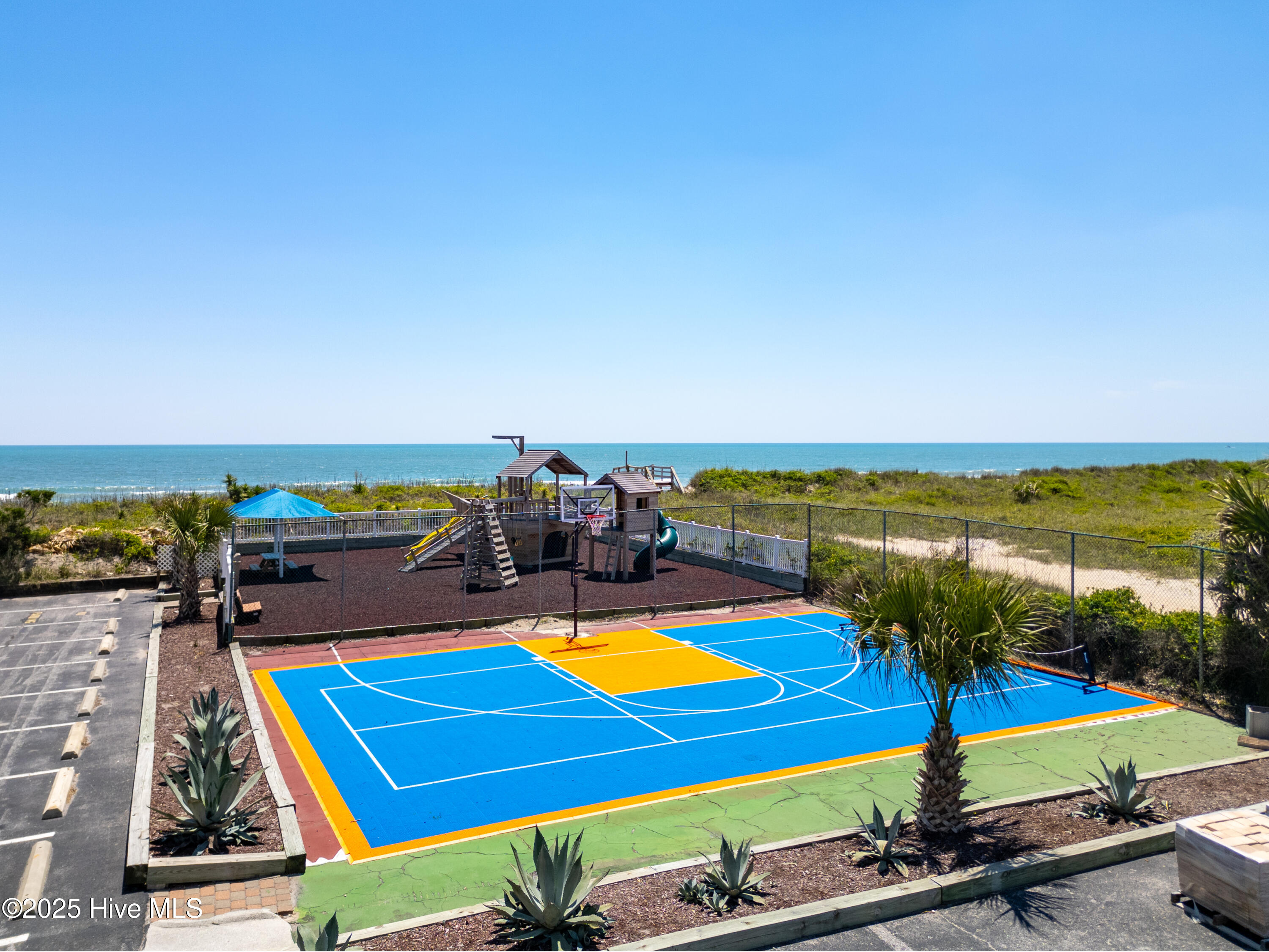 100540740 | Photo 36