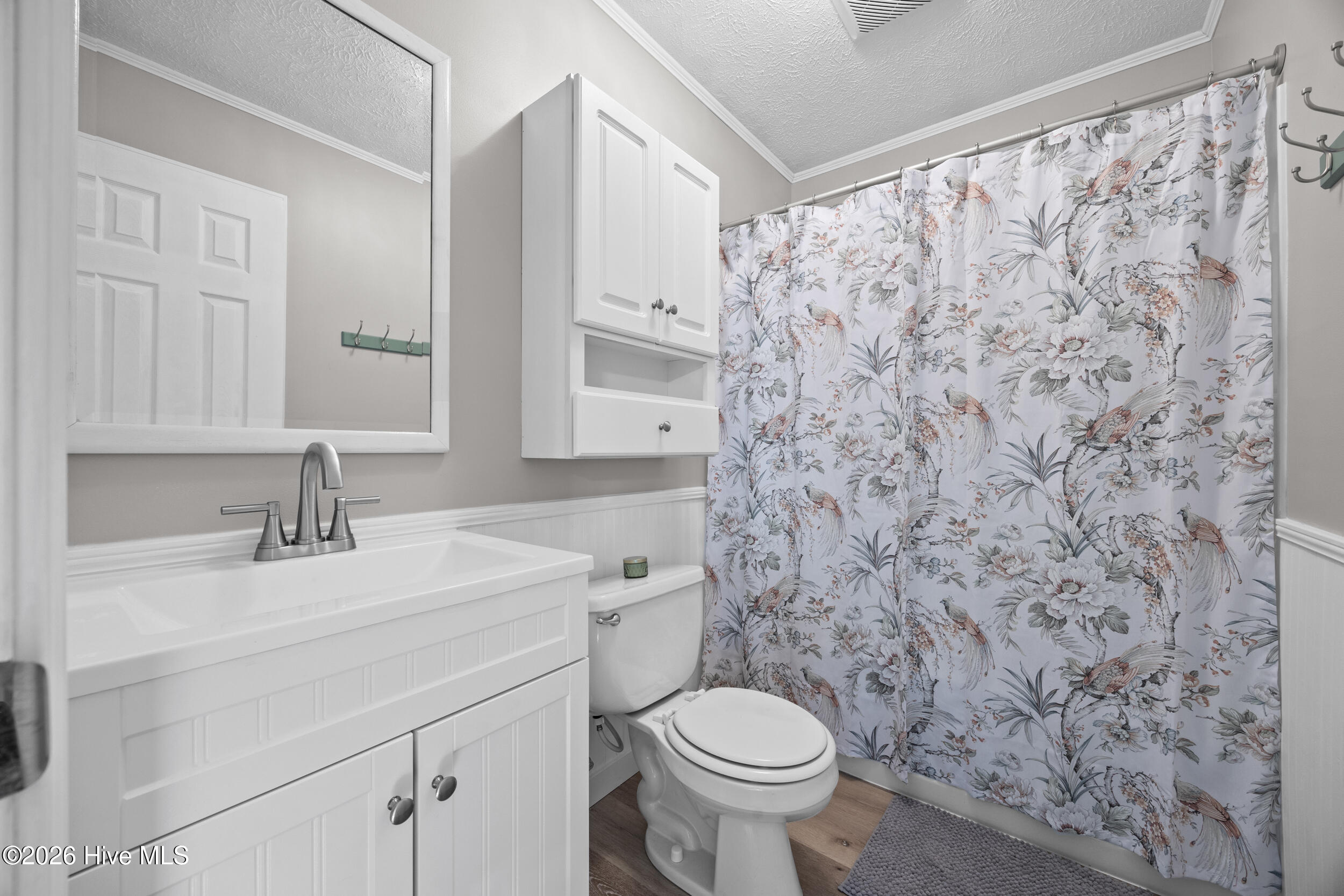 100560402 | Photo 26