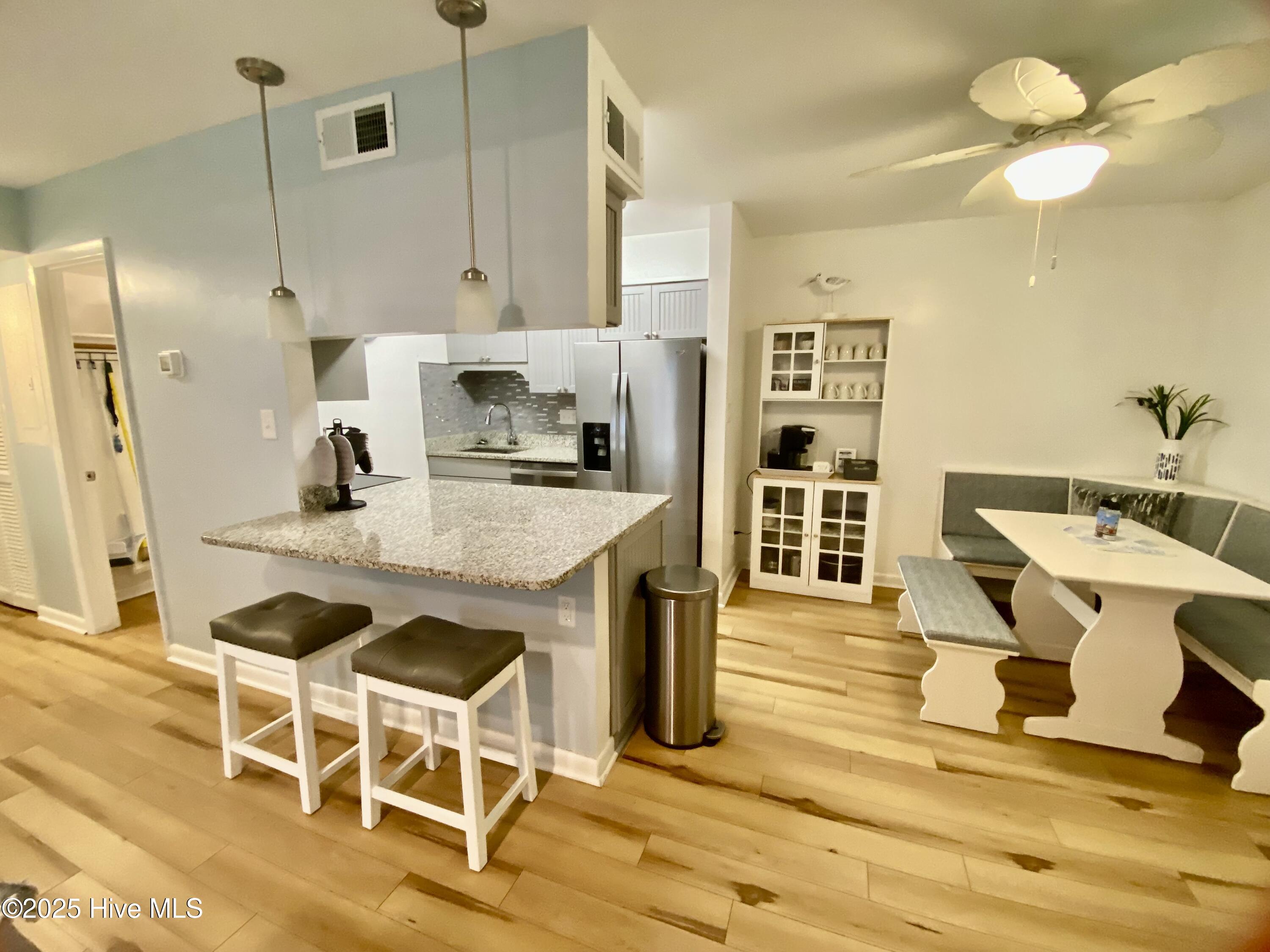 100527241 | Photo 19