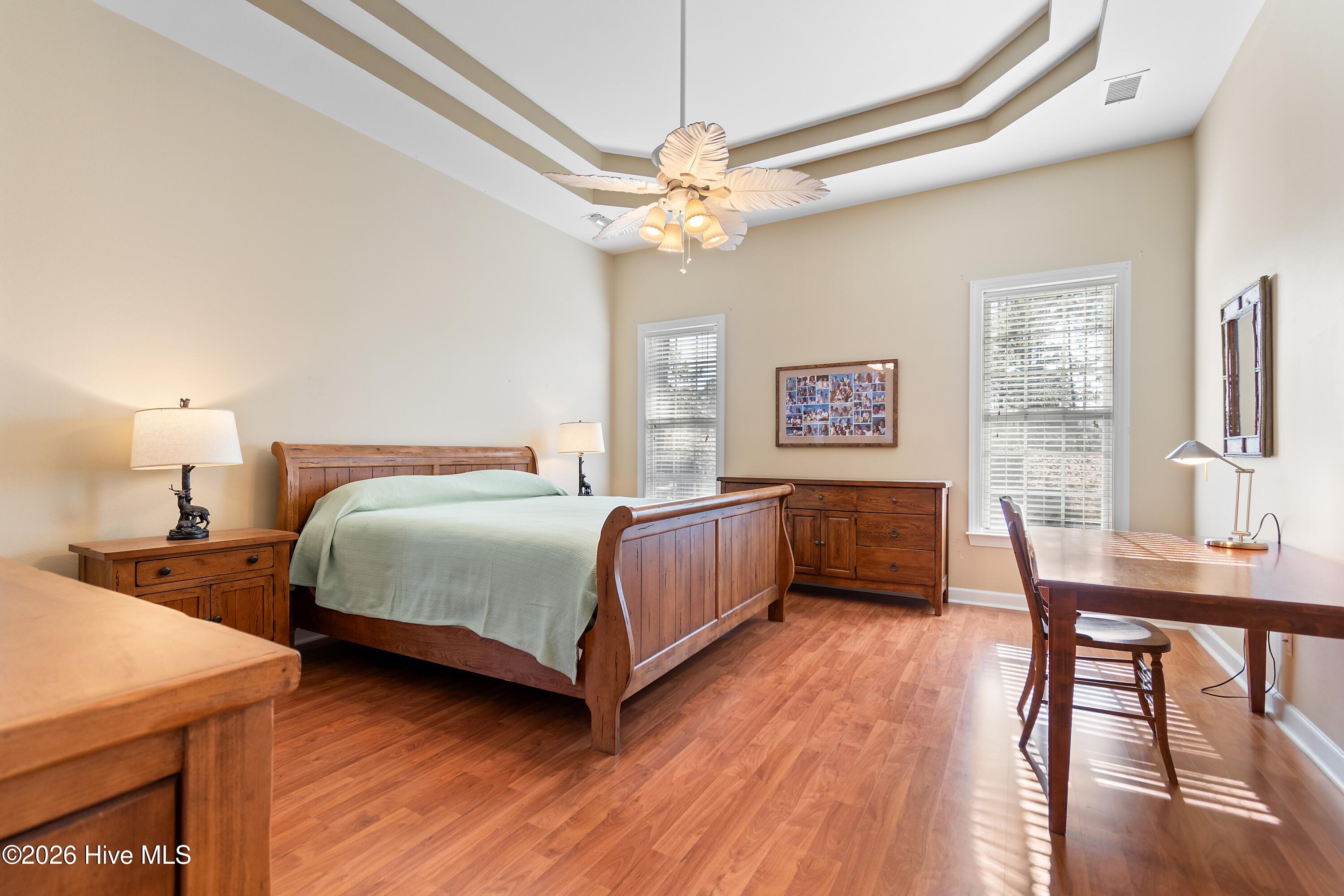 100549811 | Photo 26