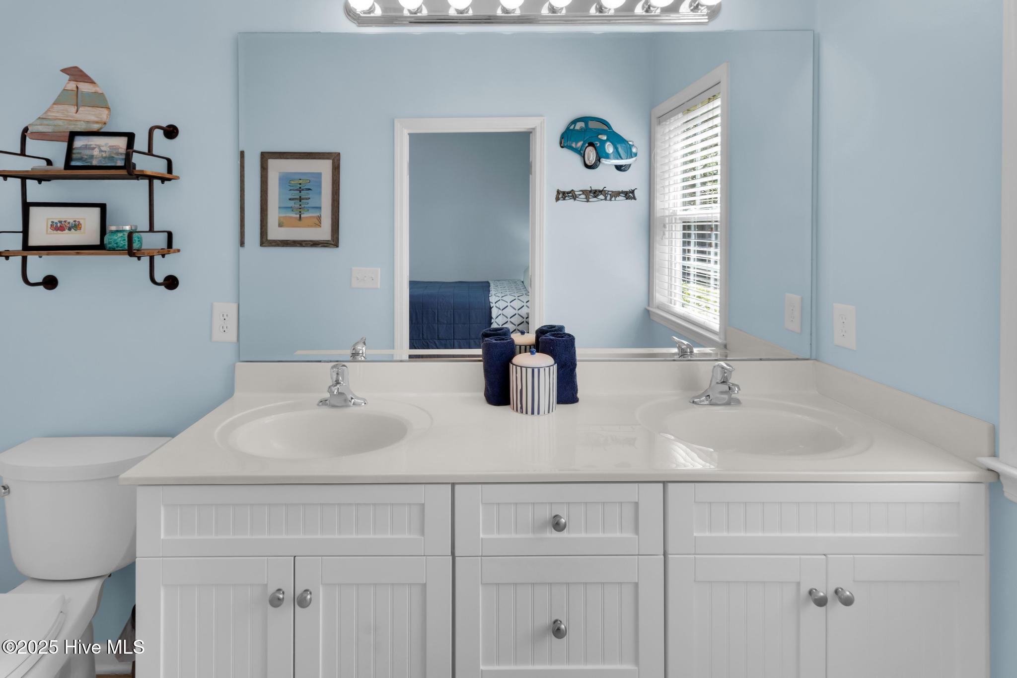 100532898 | Photo 31