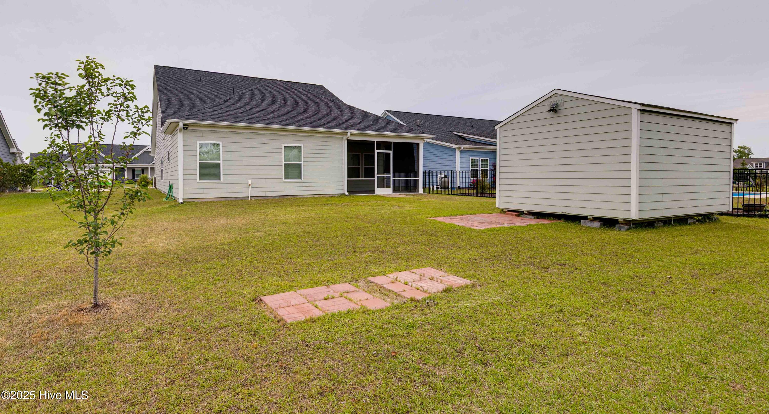 100504792 | Photo 47