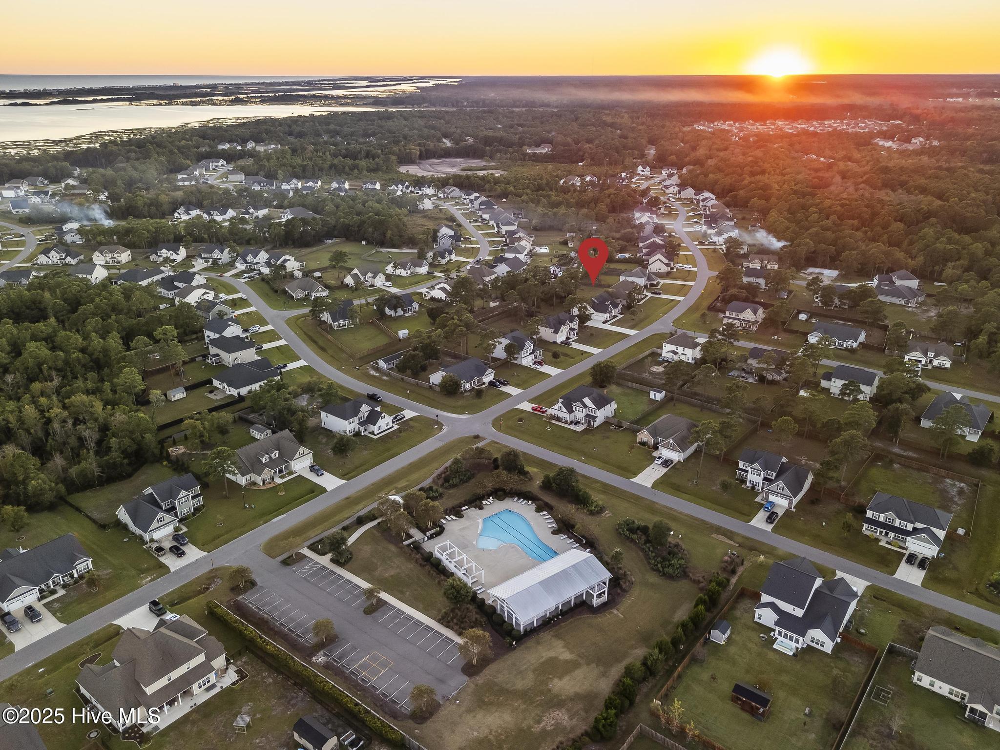 100536910 | Photo 63