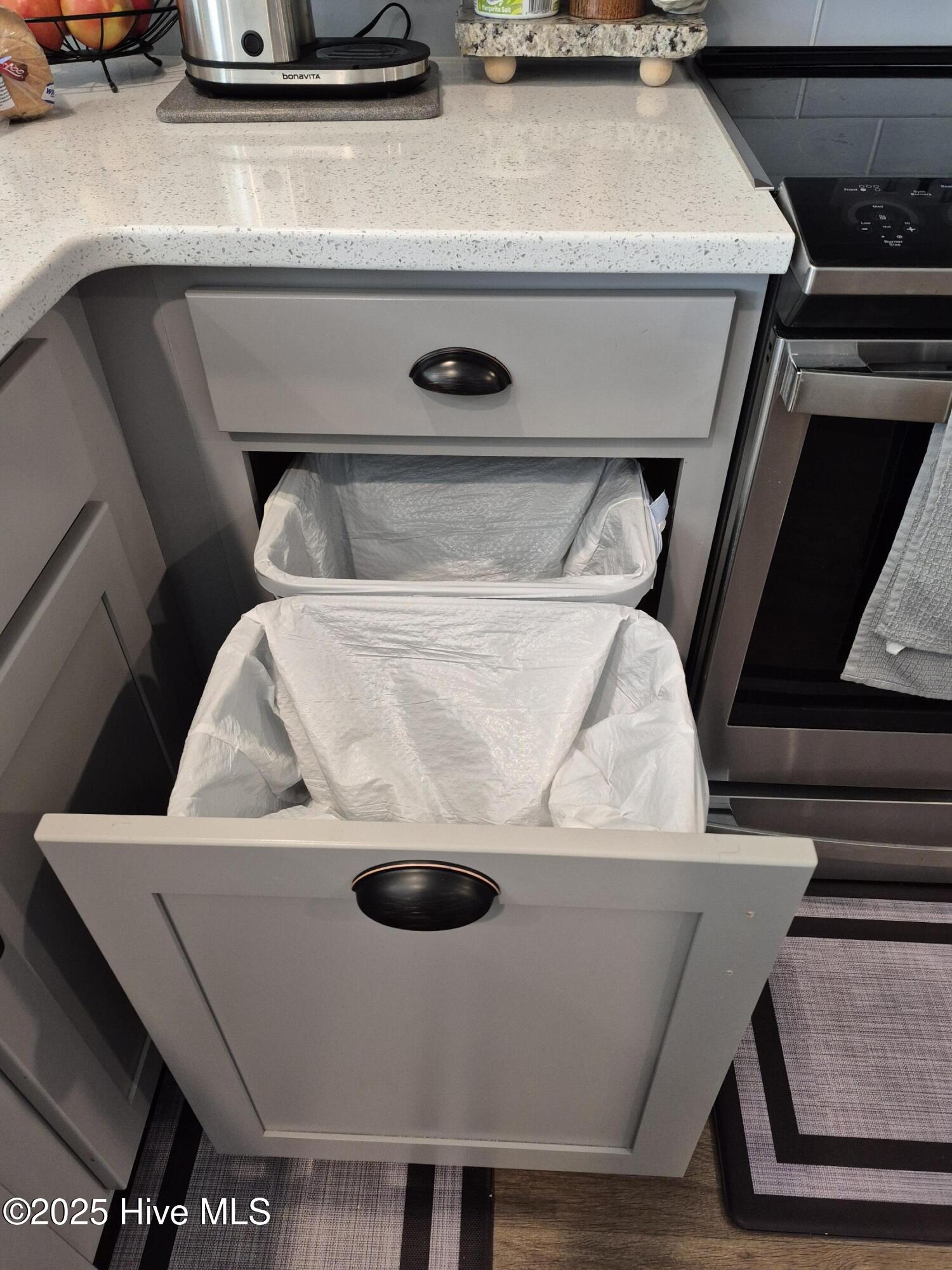 100542617 | Photo 16