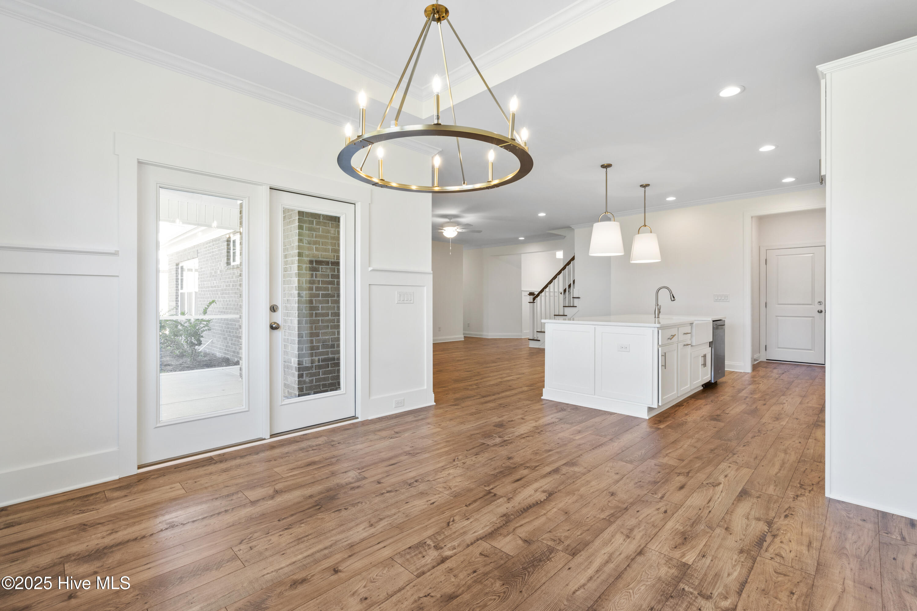 100515288 | Photo 15