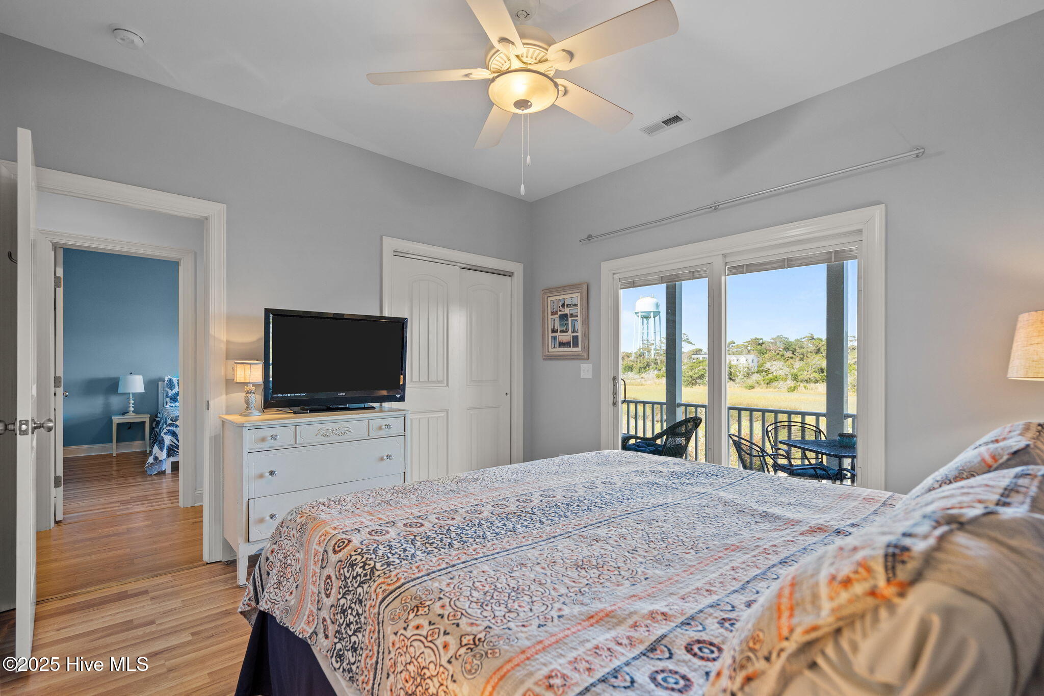 100537497 | Photo 23