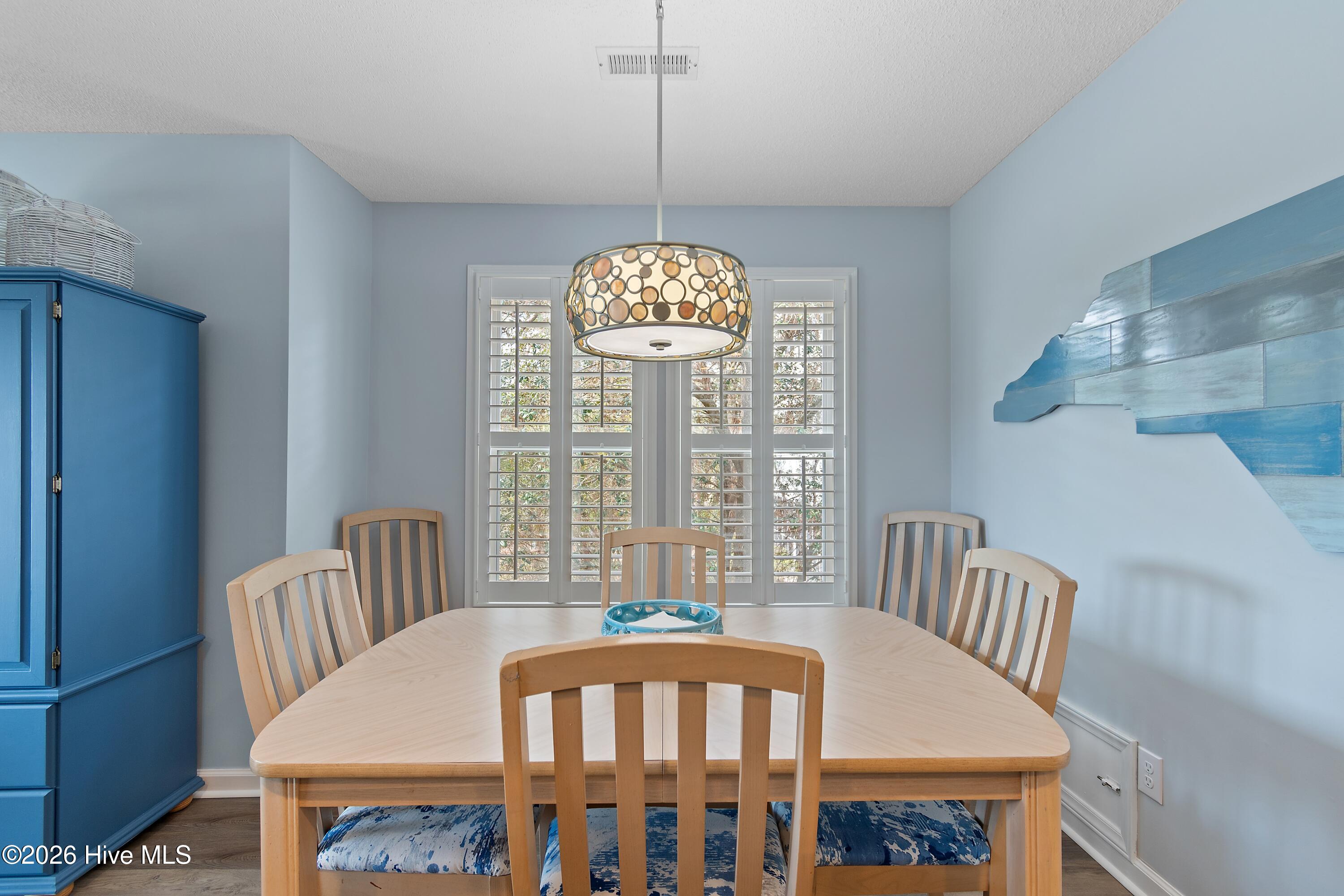 100558329 | Photo 14