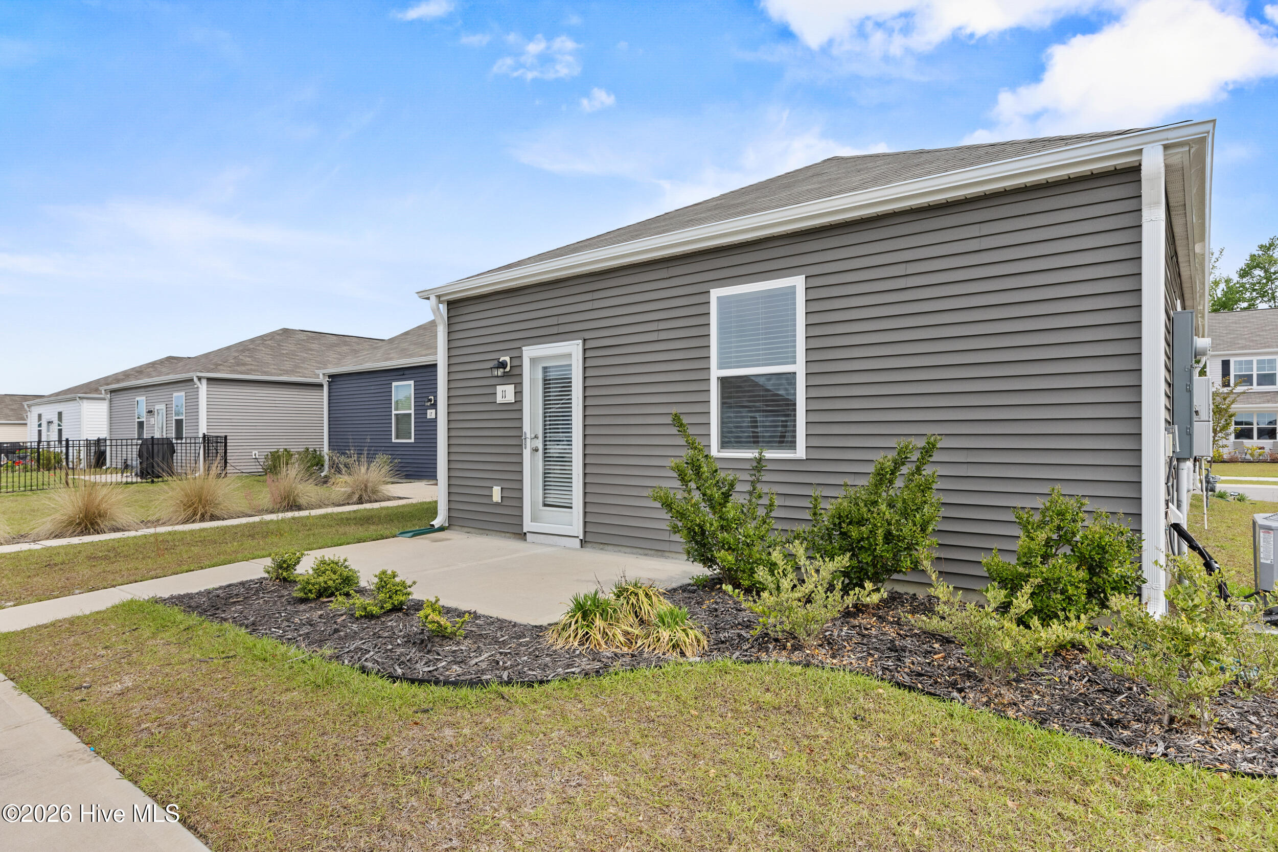 100565485 | Photo 32