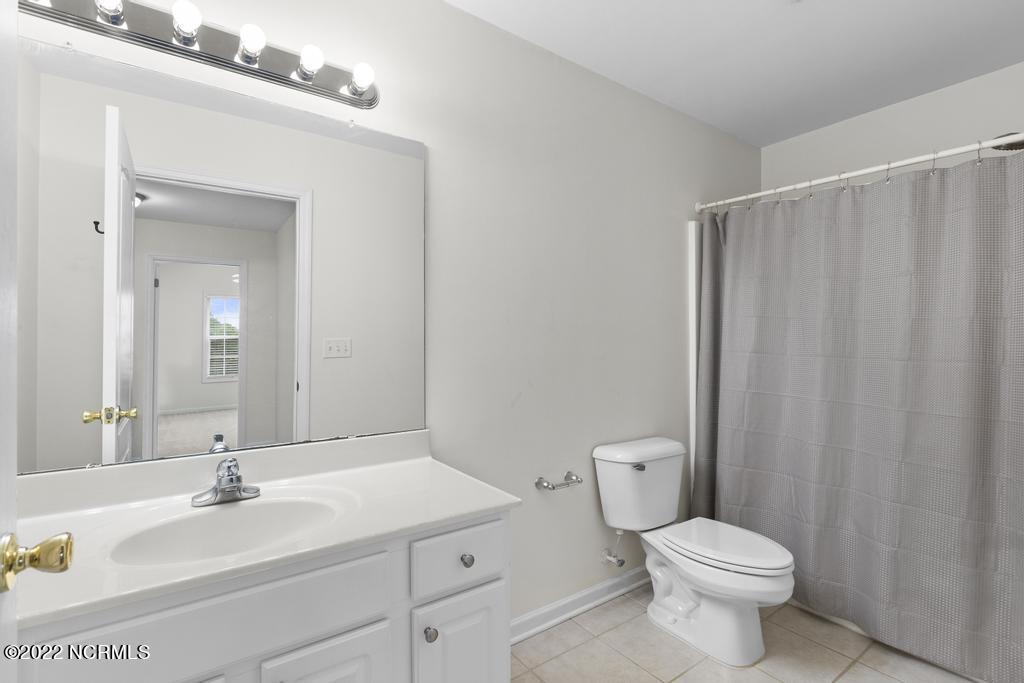 100553009 | Photo 19