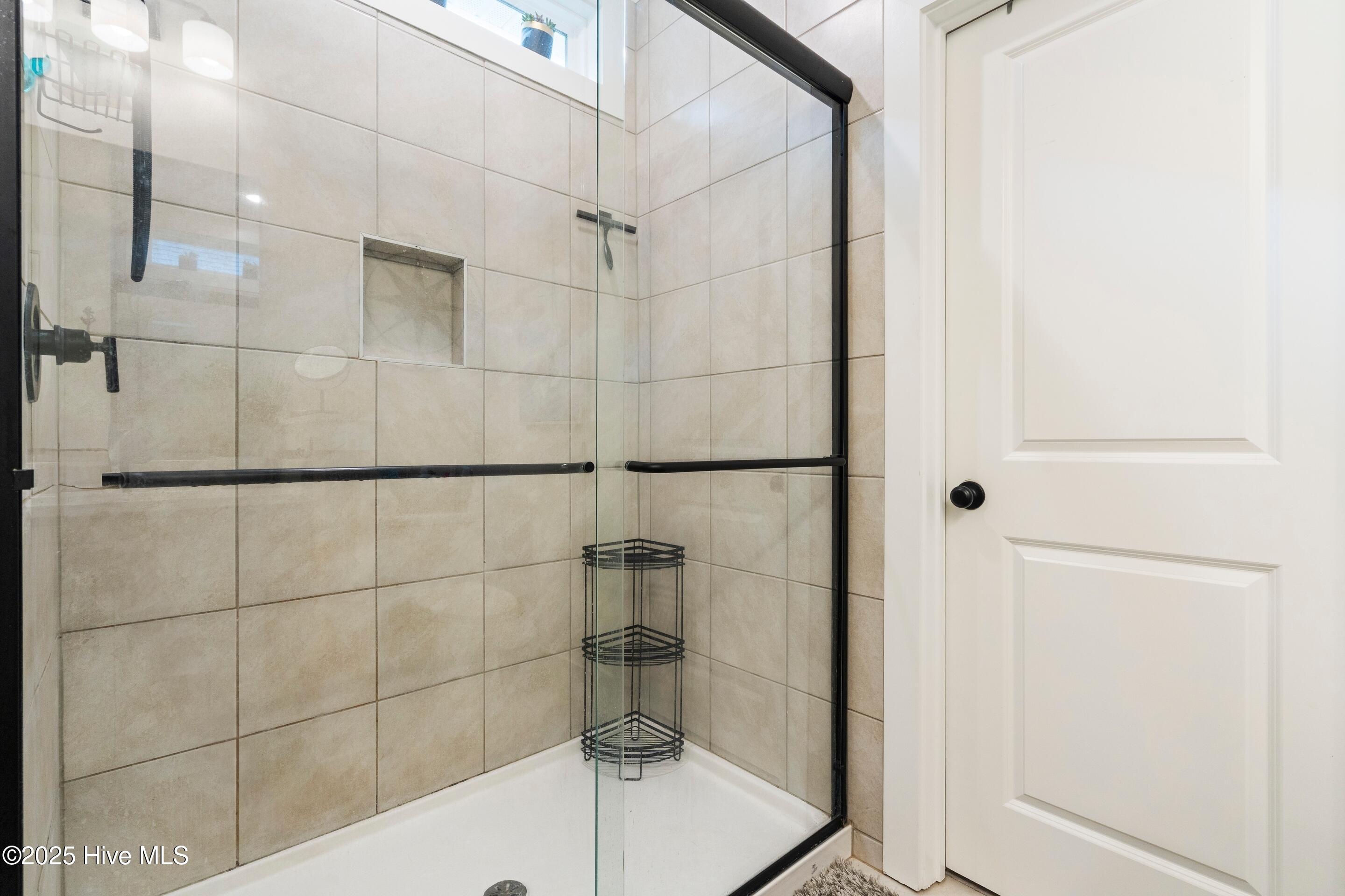 100525956 | Photo 37