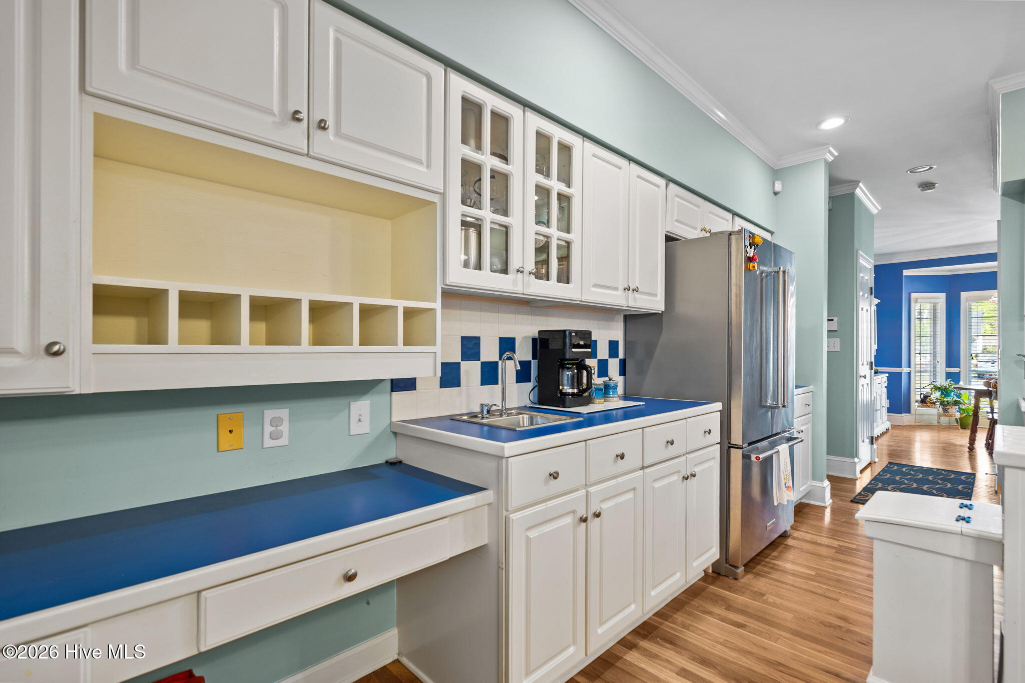 100564345 | Photo 23