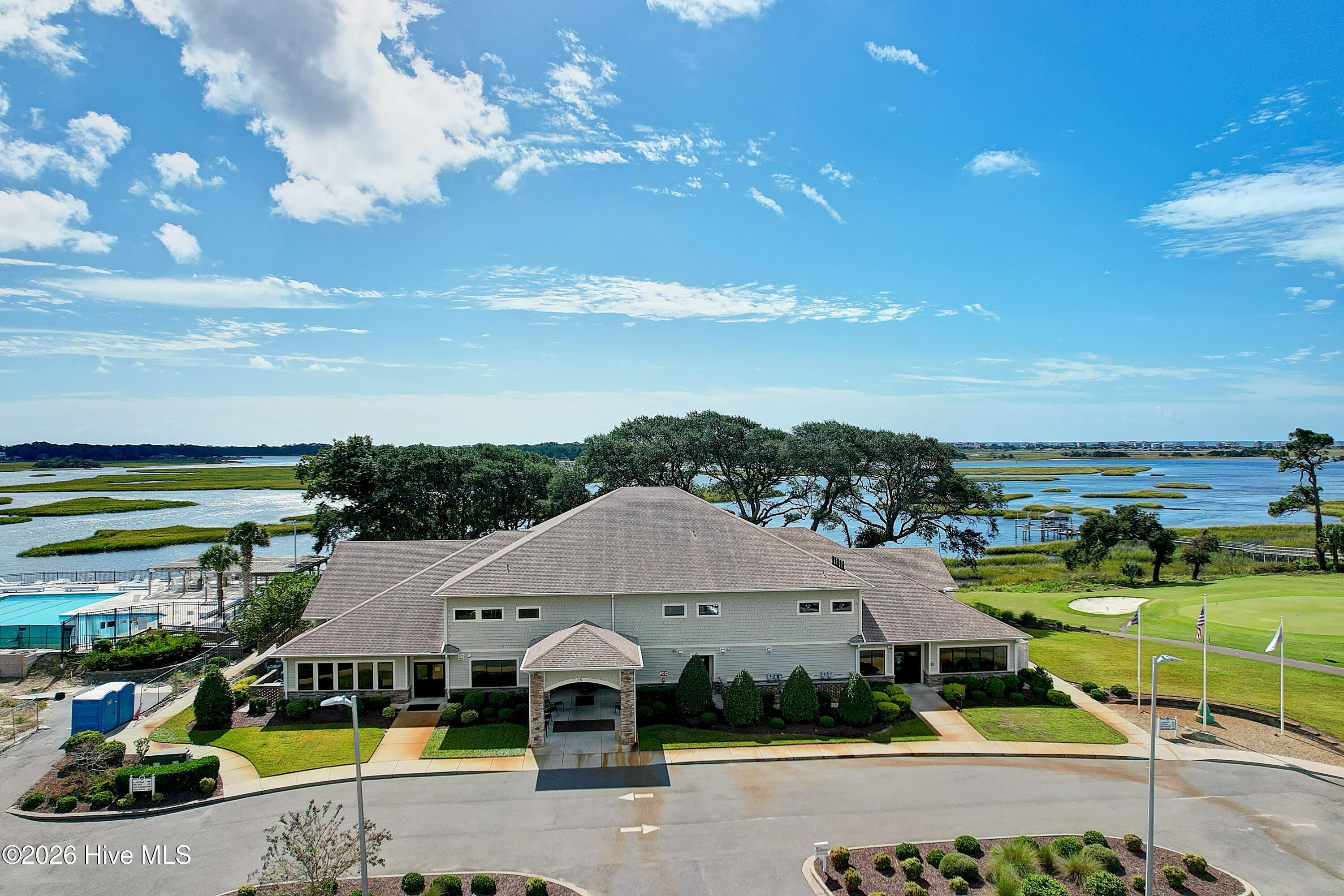 100557427 | Photo 98