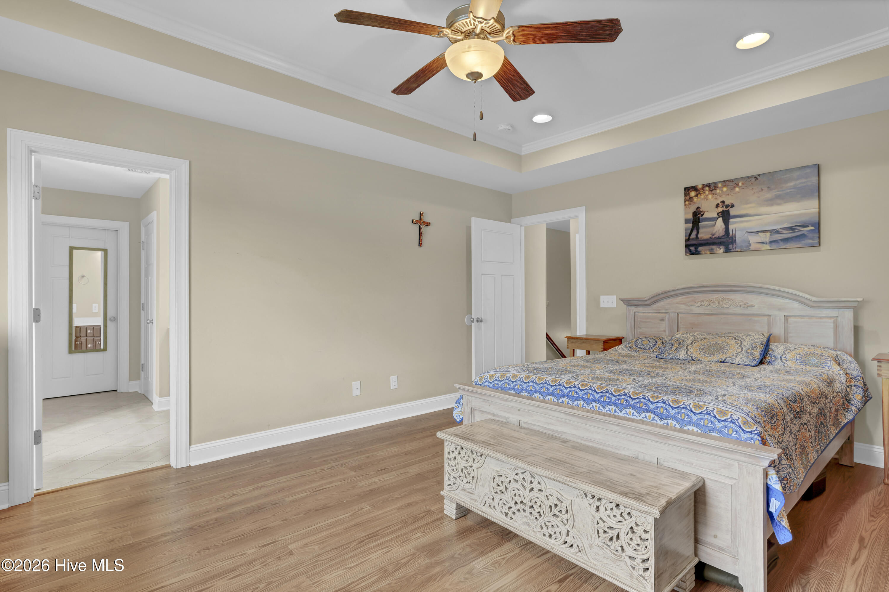 100565660 | Photo 19