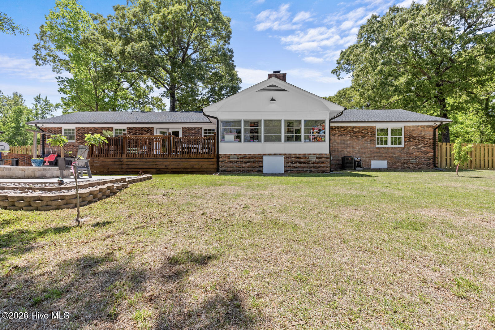 100569871 | Photo 58