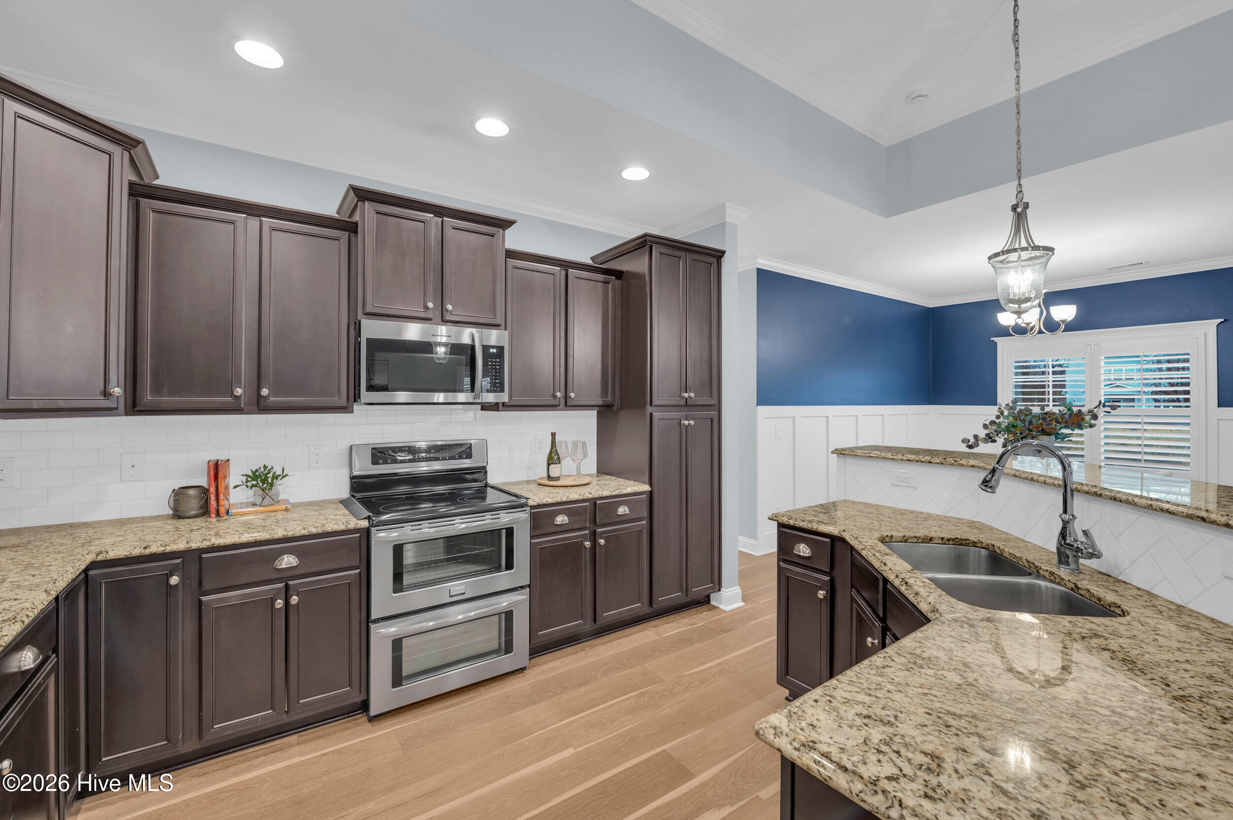 100551592 | Photo 13