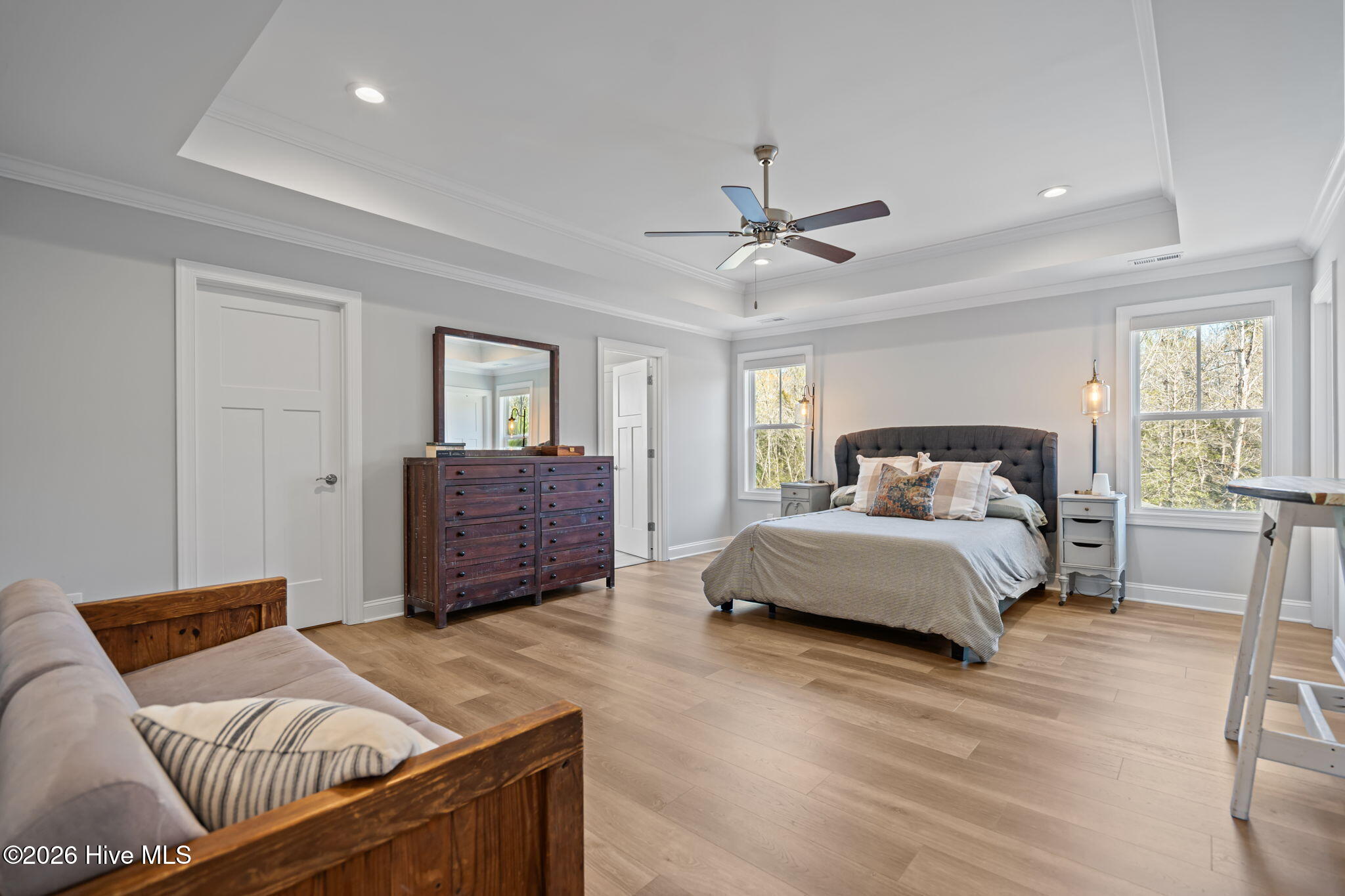 100562064 | Photo 26