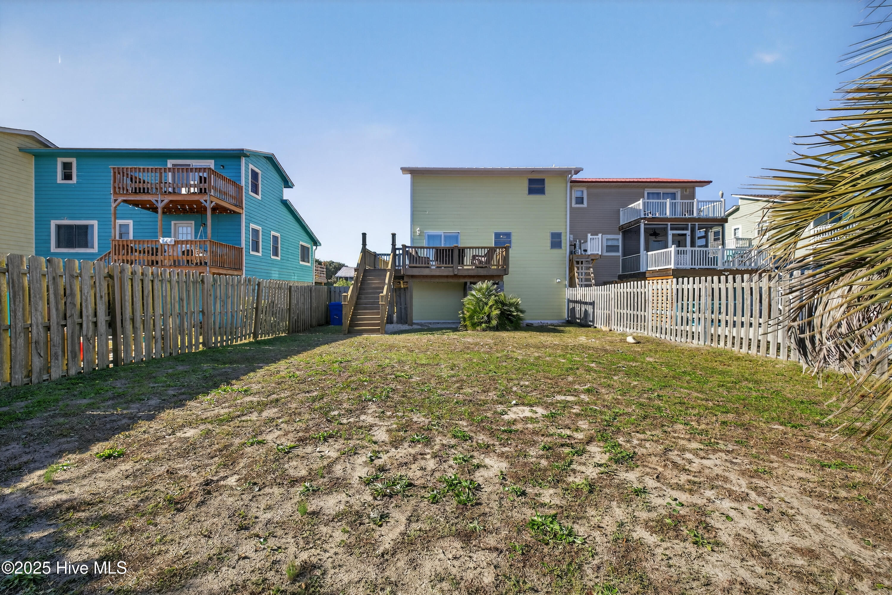 100542400 | Photo 21