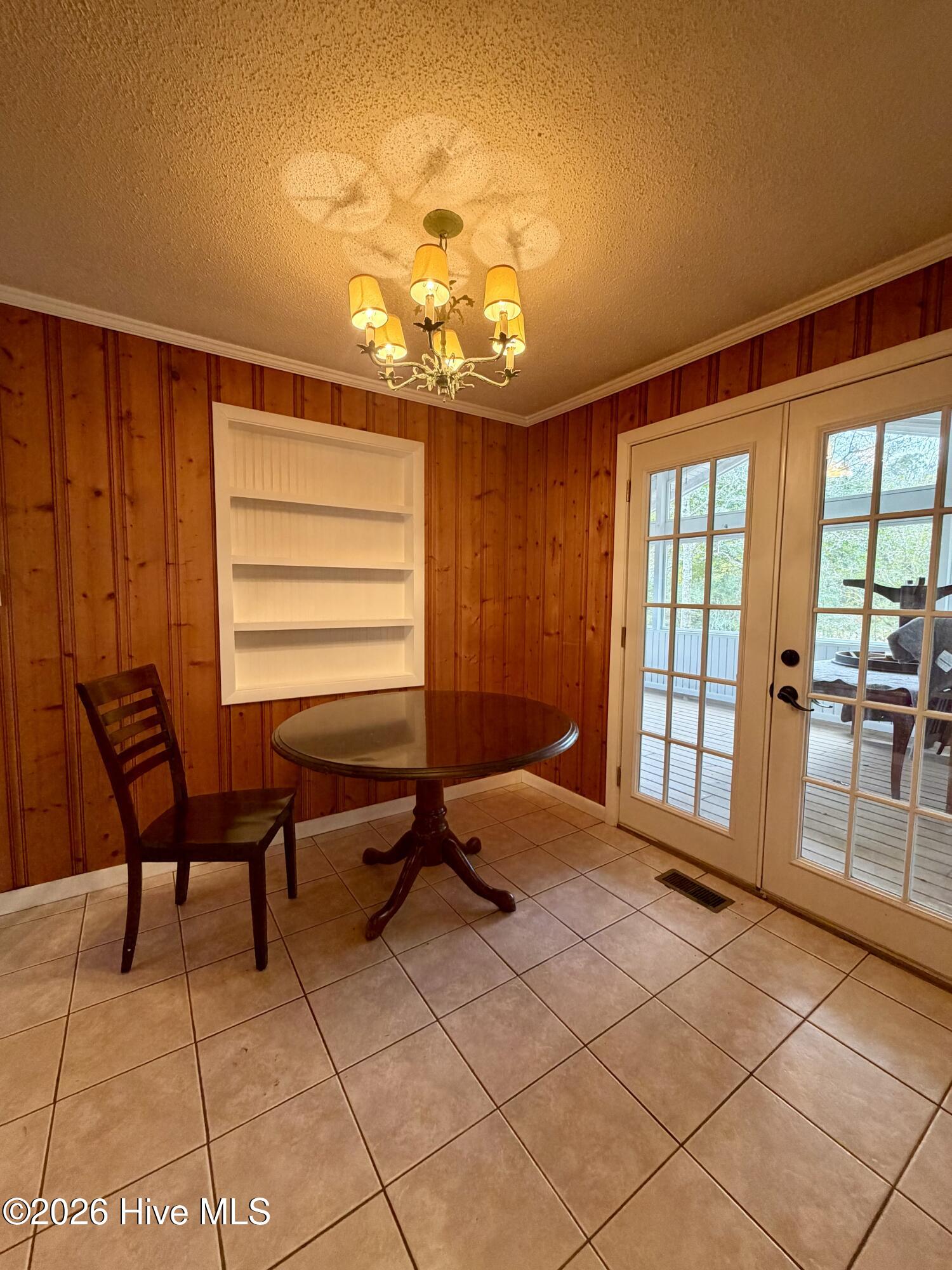 100554872 | Photo 11