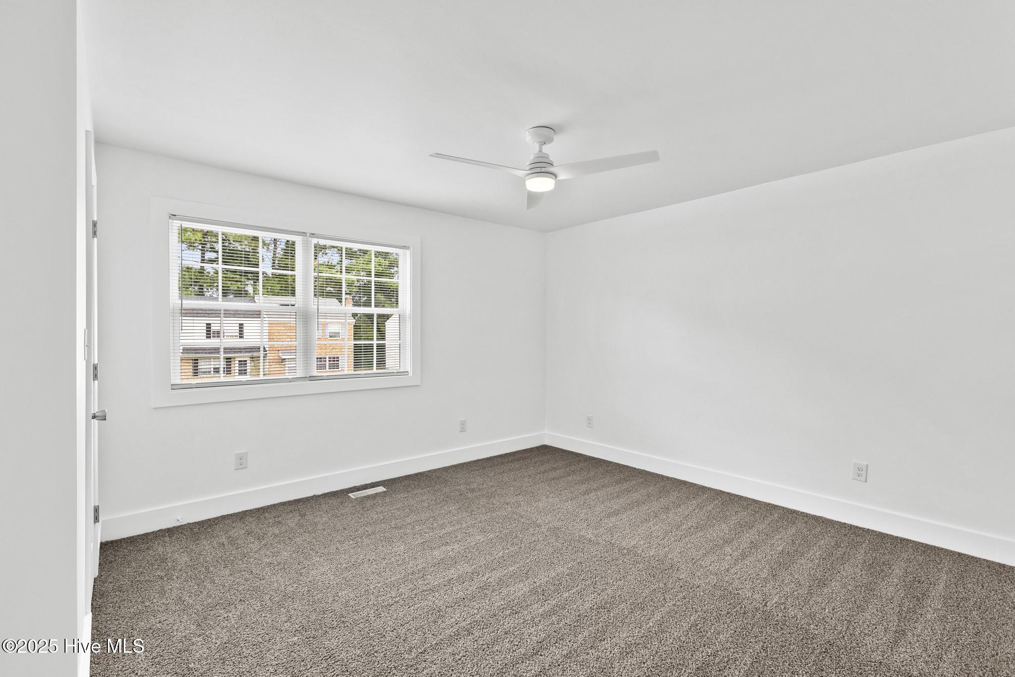 411 Myrtlewood Circle, Jacksonville, NC 28546 – photo 13: 425A1606