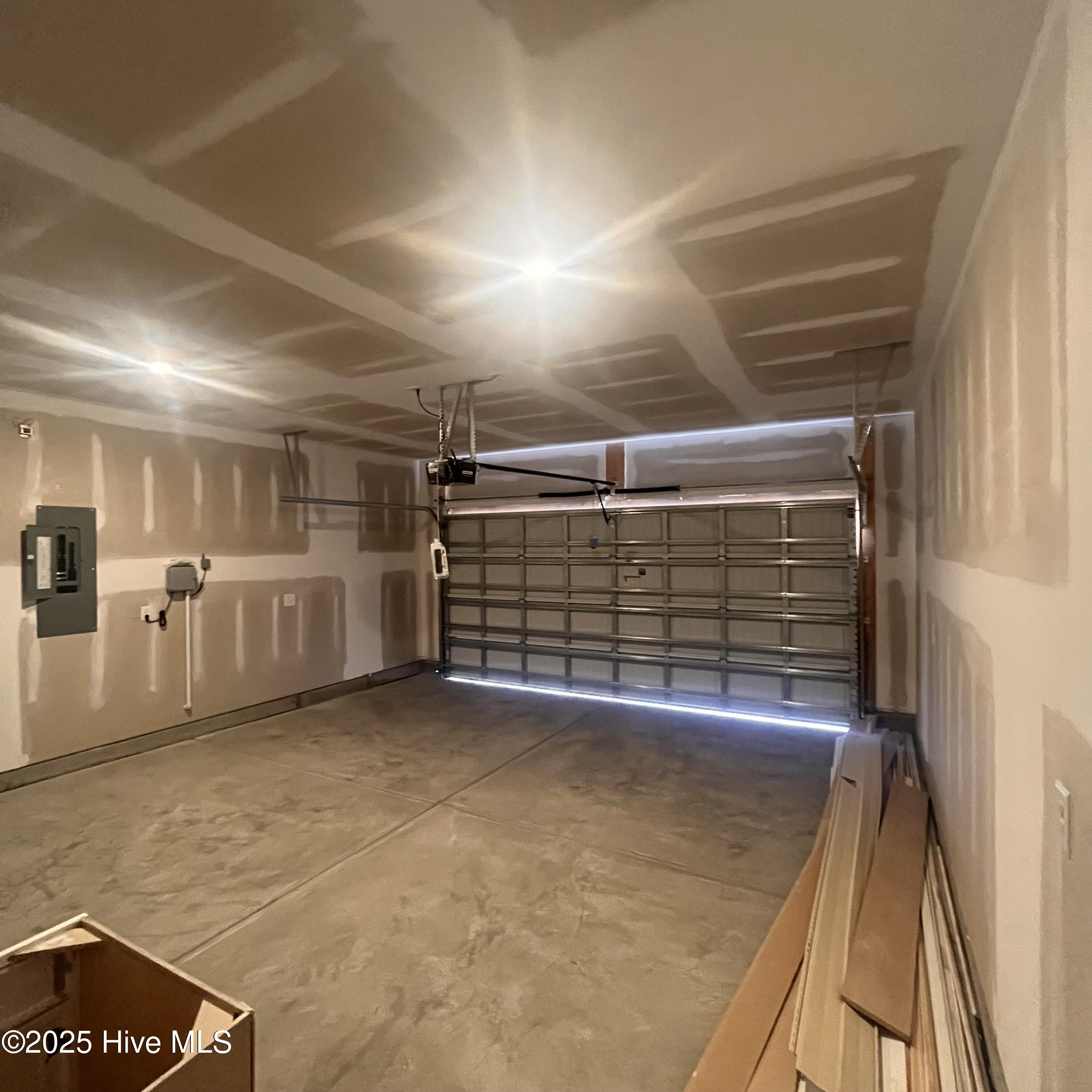 100517298 | Photo 40