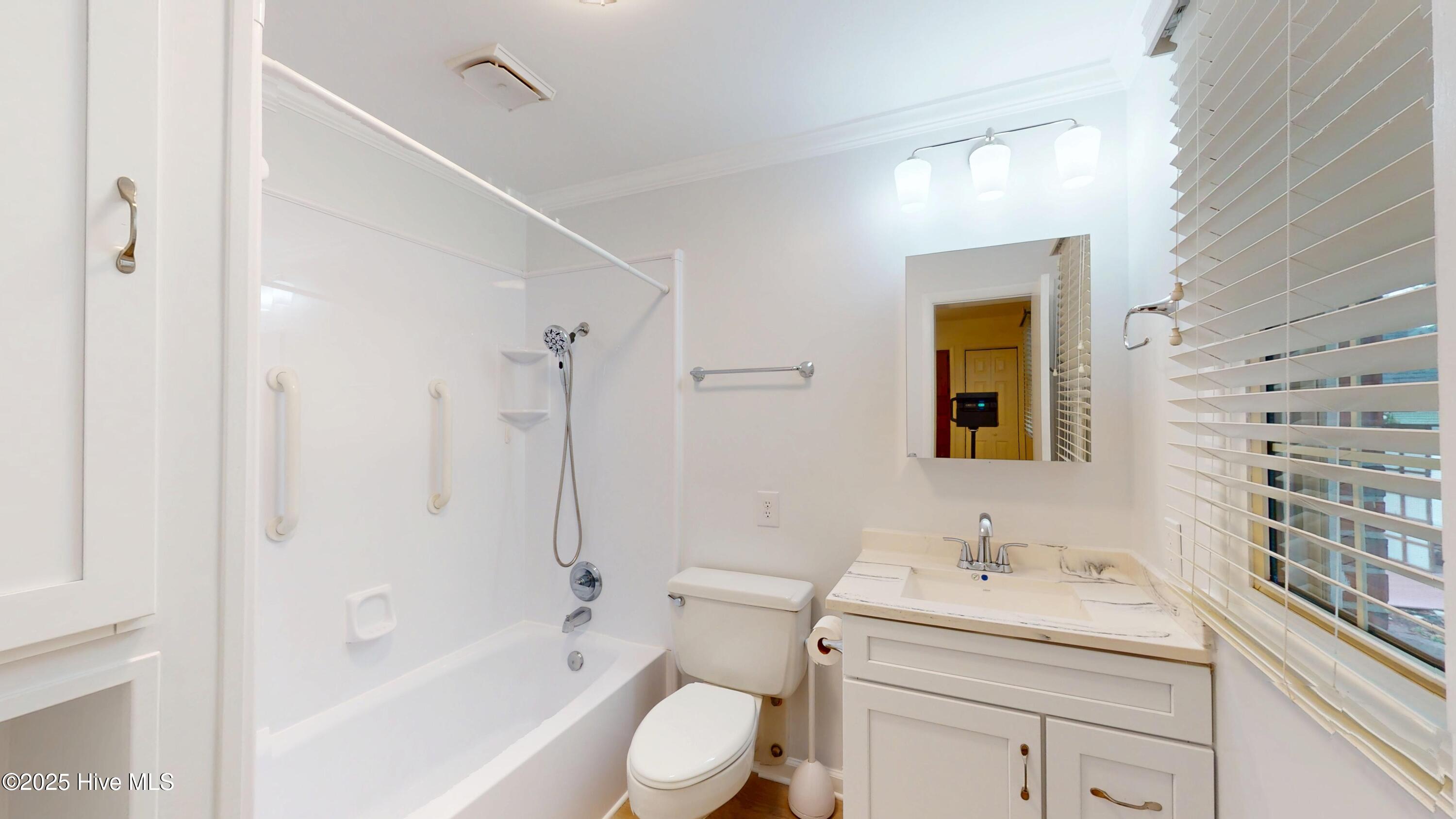 100536535 | Photo 28