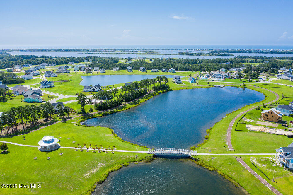 100543264 | Photo 84