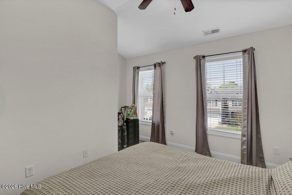 100566646 | Photo 21