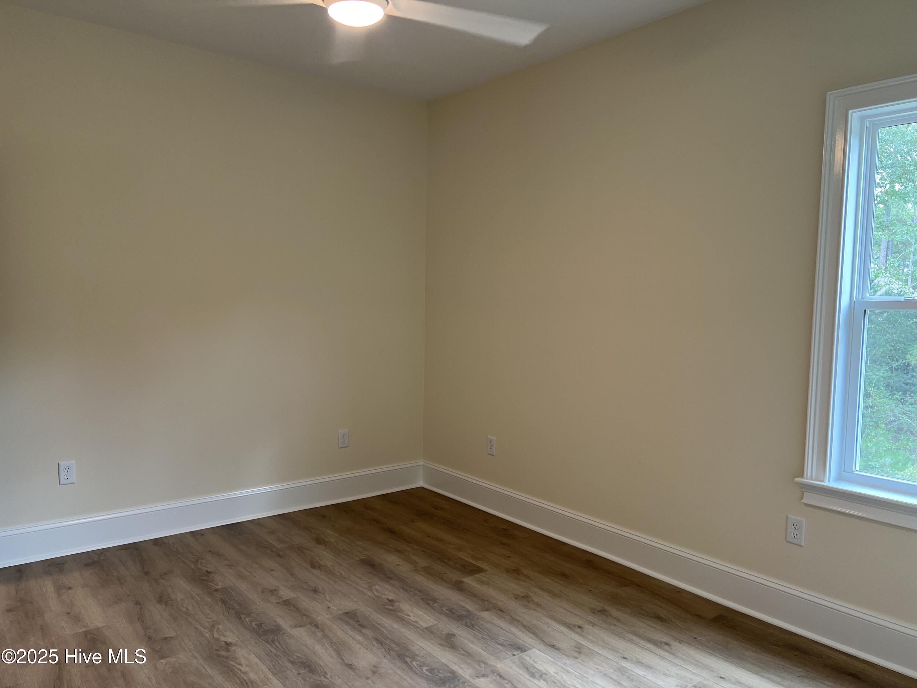 100517039 | Photo 21