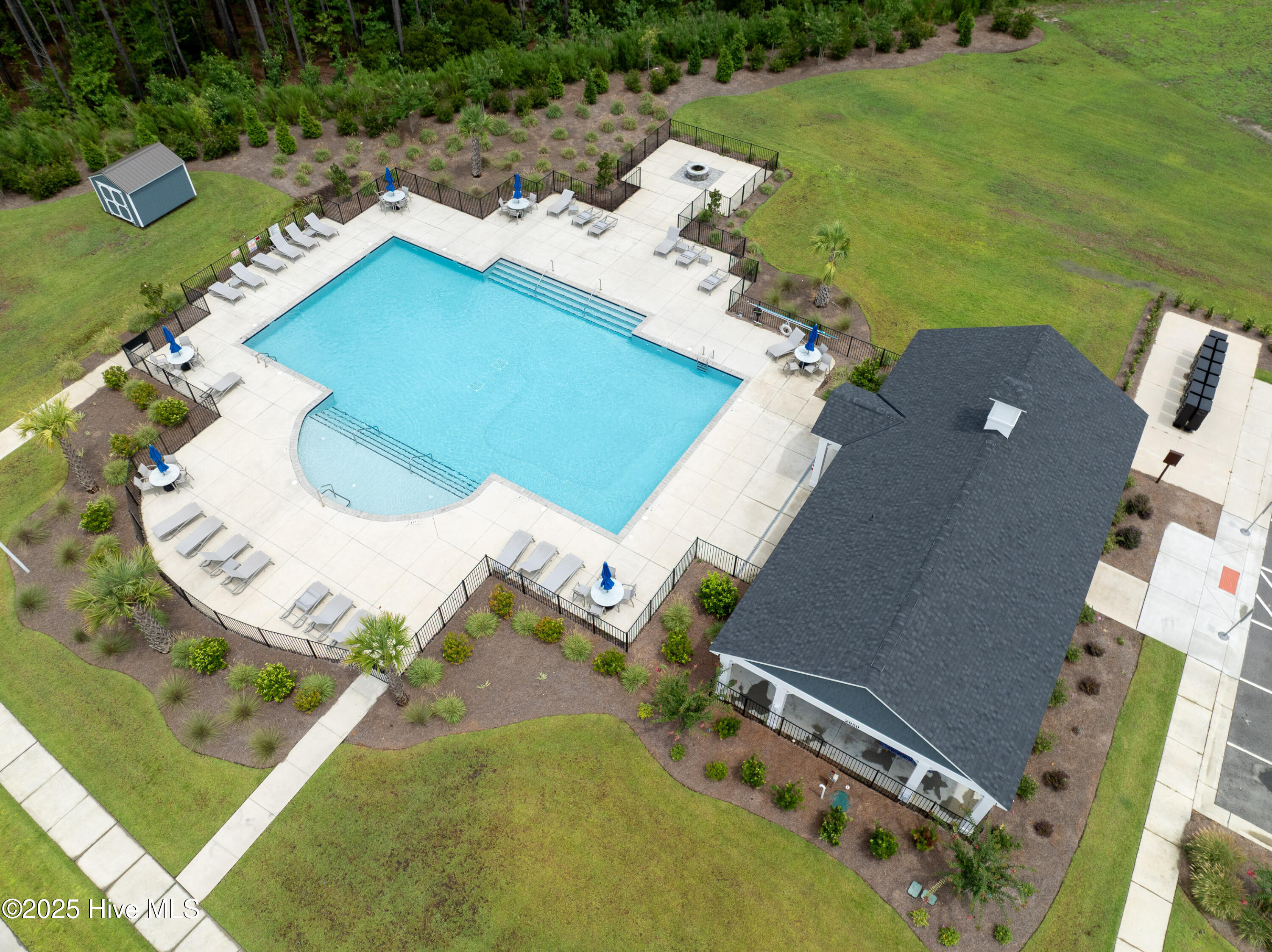 100524246 | Photo 31