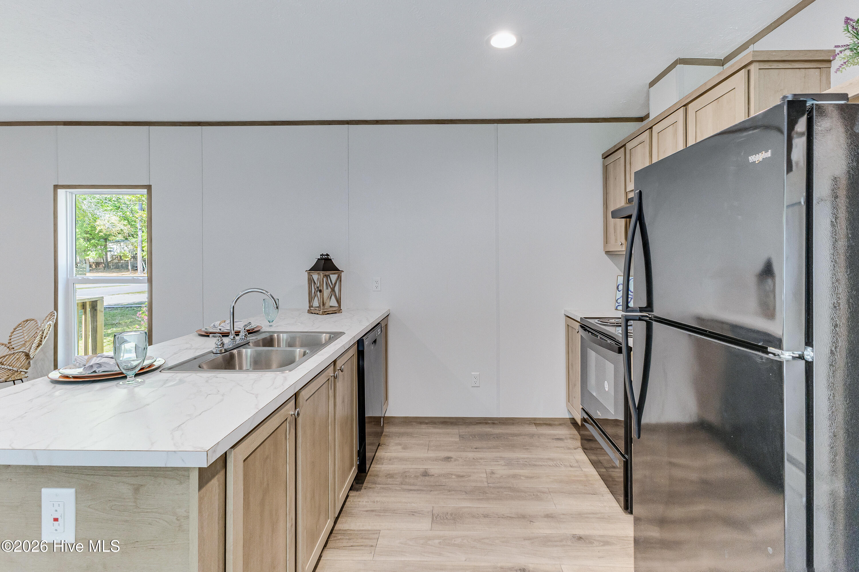 100568347 | Photo 13