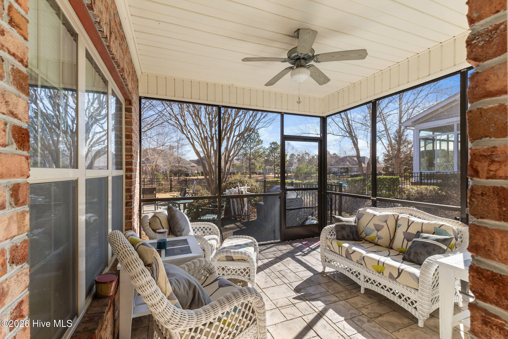 100554560 | Photo 18