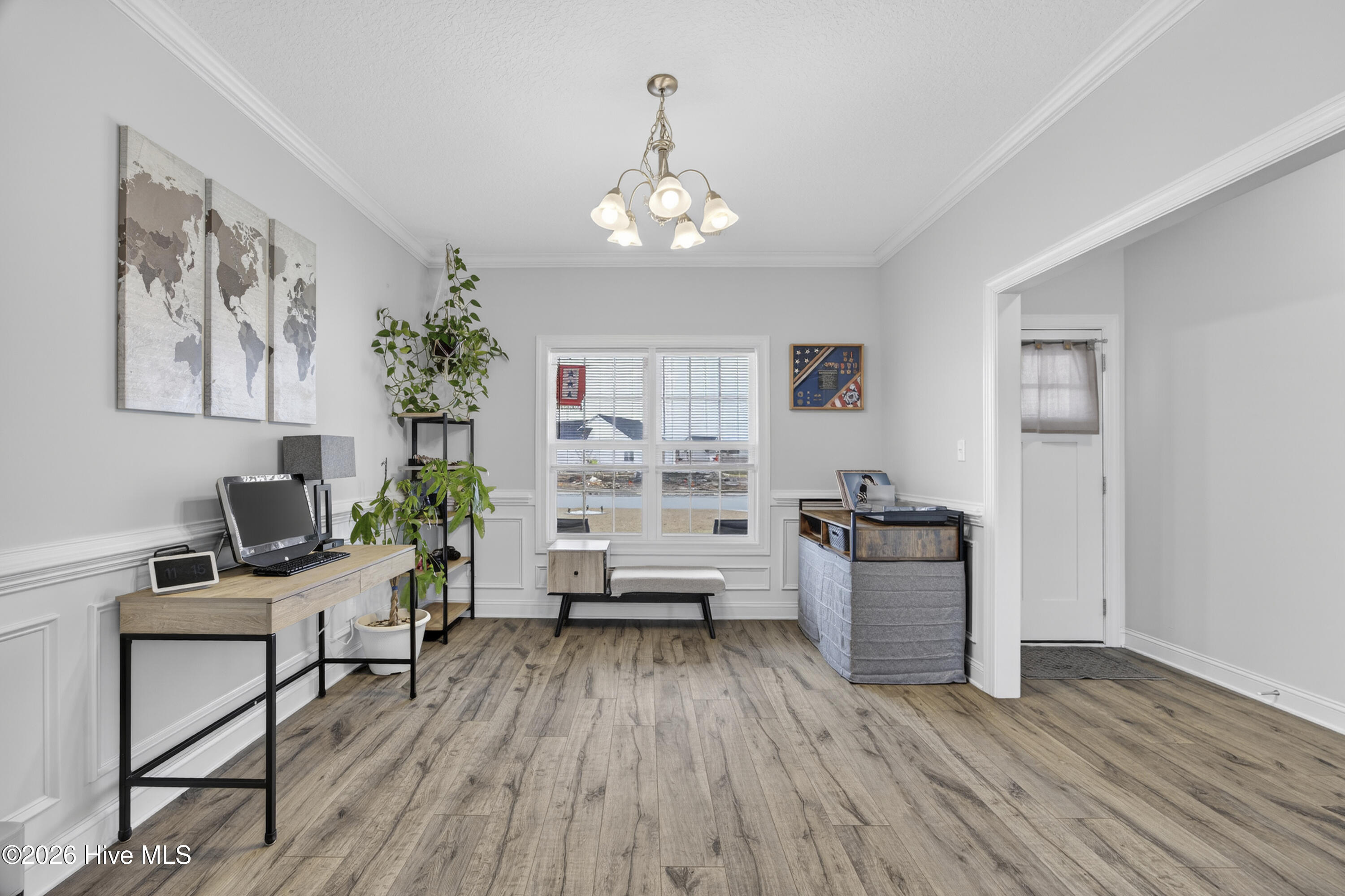 100558052 | Photo 22