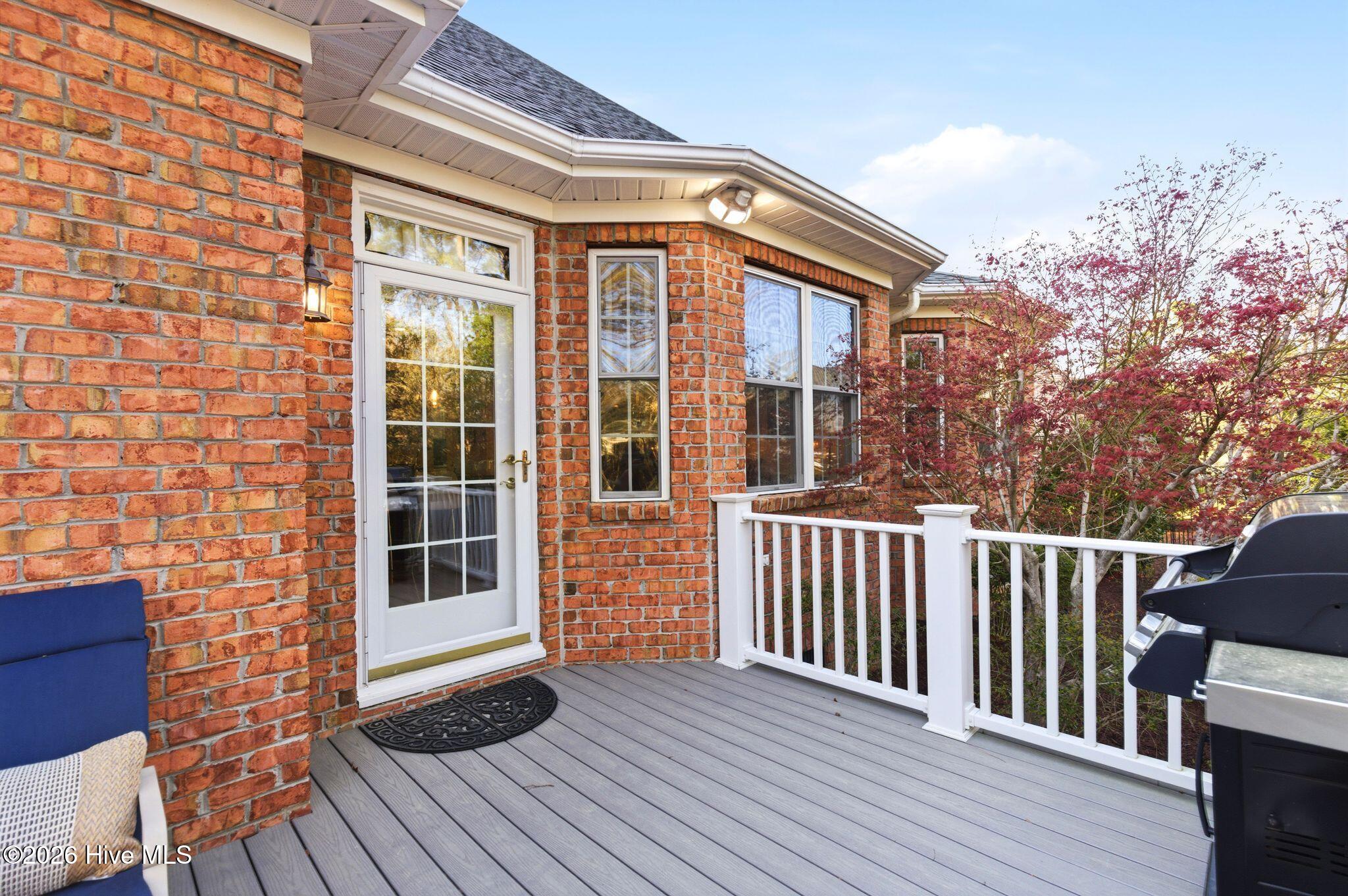 100564918 | Photo 63